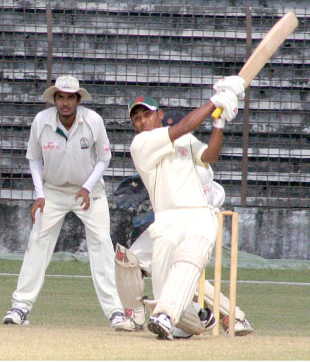 Rajshahi allrounder Farhad Reza hit 52, Rajshahi v Barisal, National Cricket League, October 27, 2007