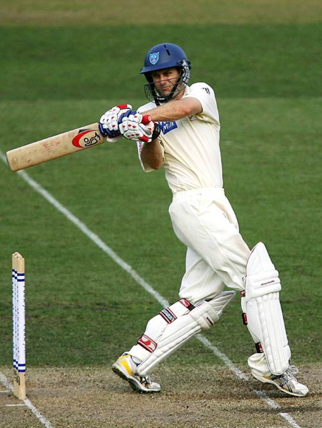 Simon Katich hooks on his way to a half-century, New South Wales v Queensland, Pura Cup, Sydney, 2nd day, October 27, 2007