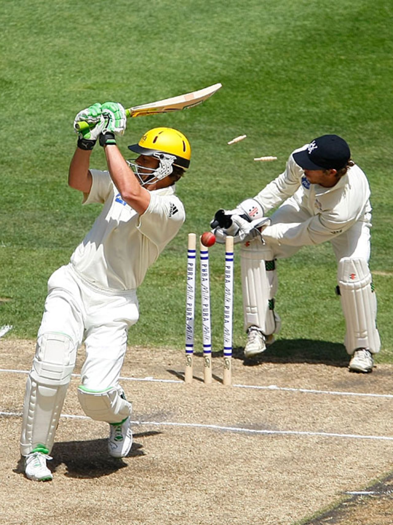 Adam Gilchrist is bowled for a duck, Victoria v Western Australia, Pura Cup, 3rd day, Melbourne, October 28, 2007