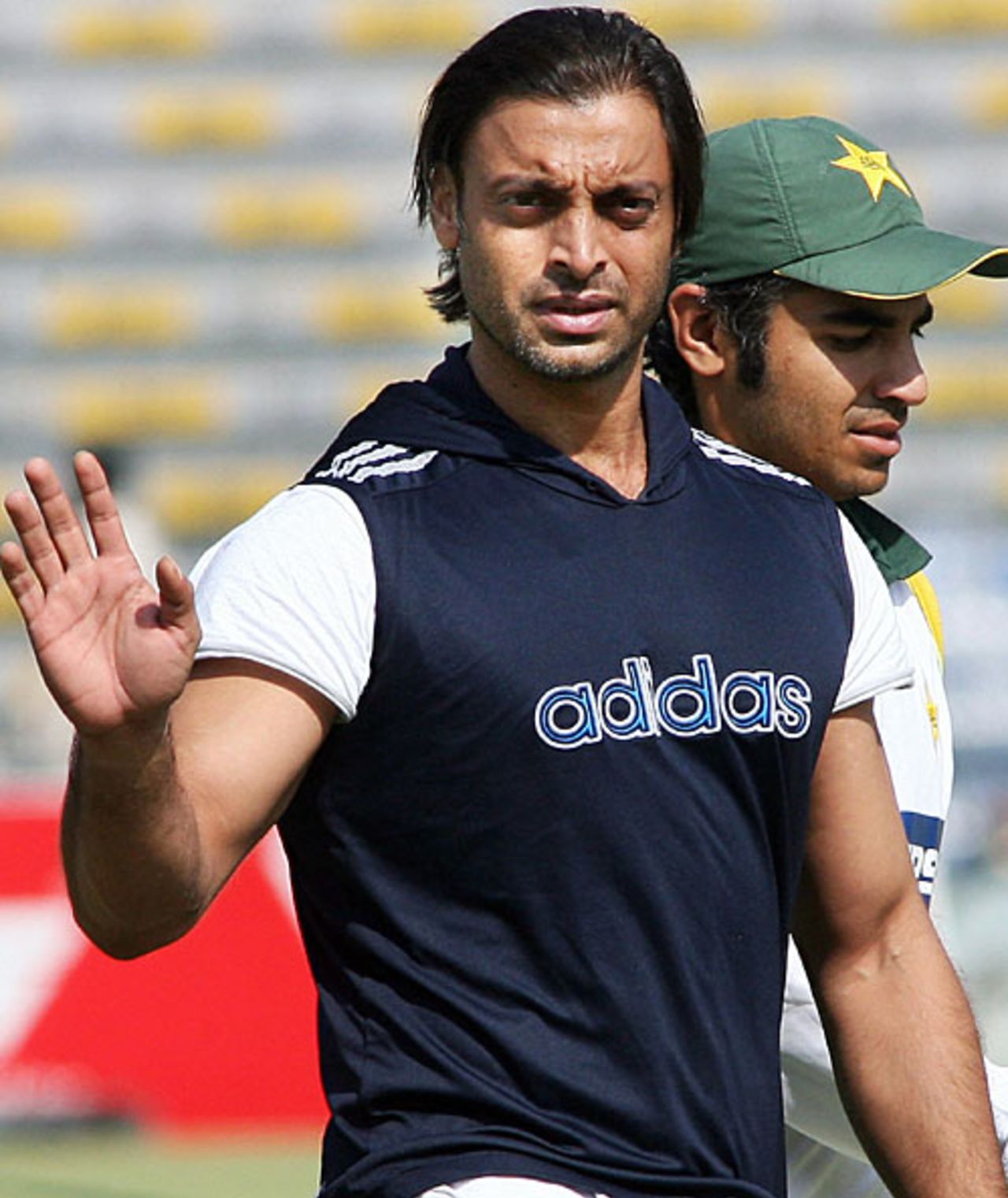 Shoaib Akhtar joined the Pakistan squad ahead of the final ODI, Lahore, October 28, 2007