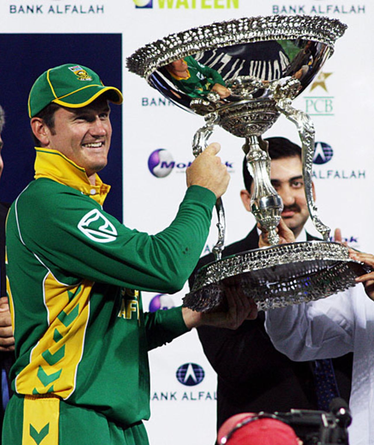 South Africa won the one-day series 3-2, Pakistan v South Africa, 5th ODI, Lahore, October 29, 2007
