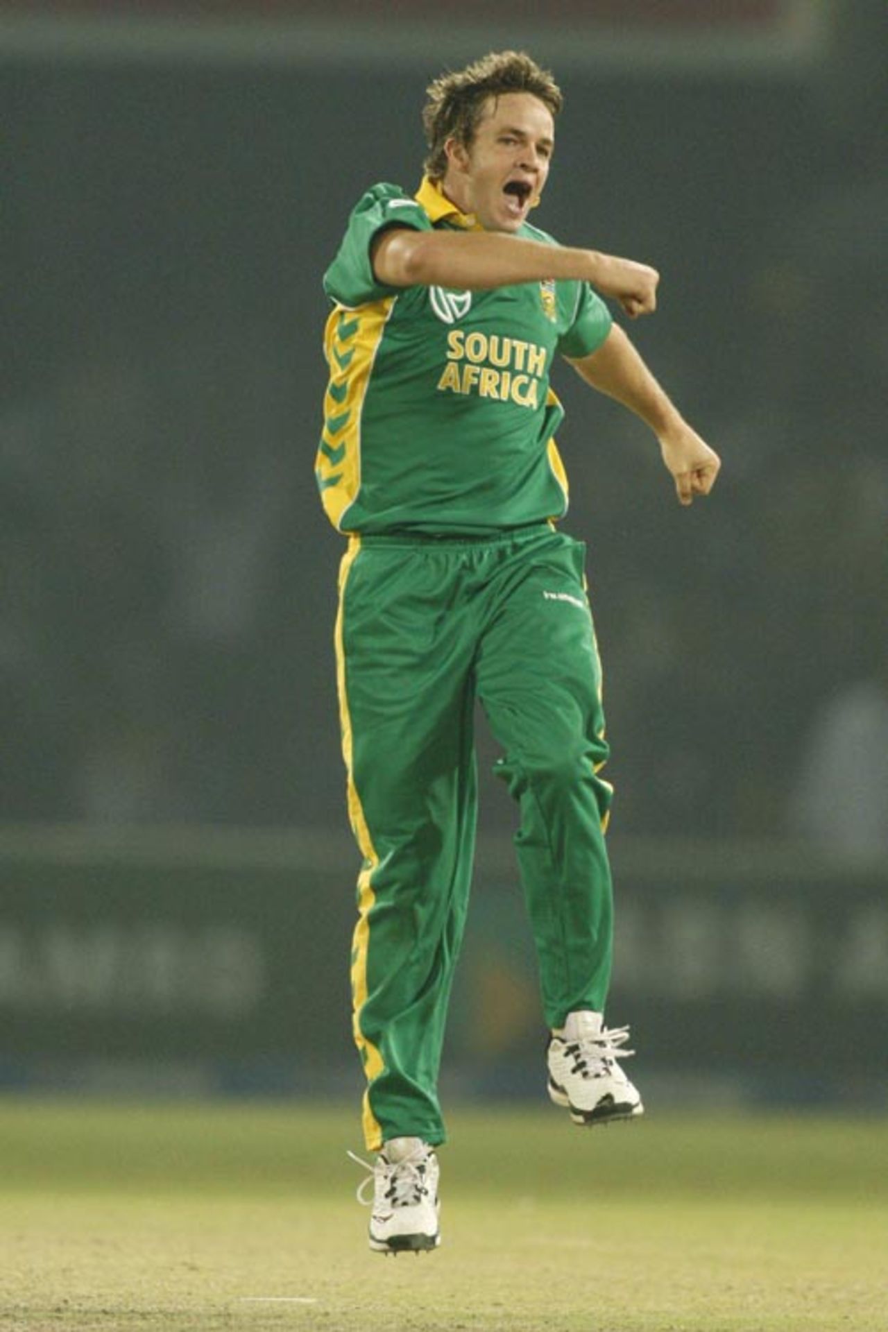 Albie Morkel celebrates one of his four wickets, Pakistan v South Africa, 5th ODI, Lahore, October 29, 2007 