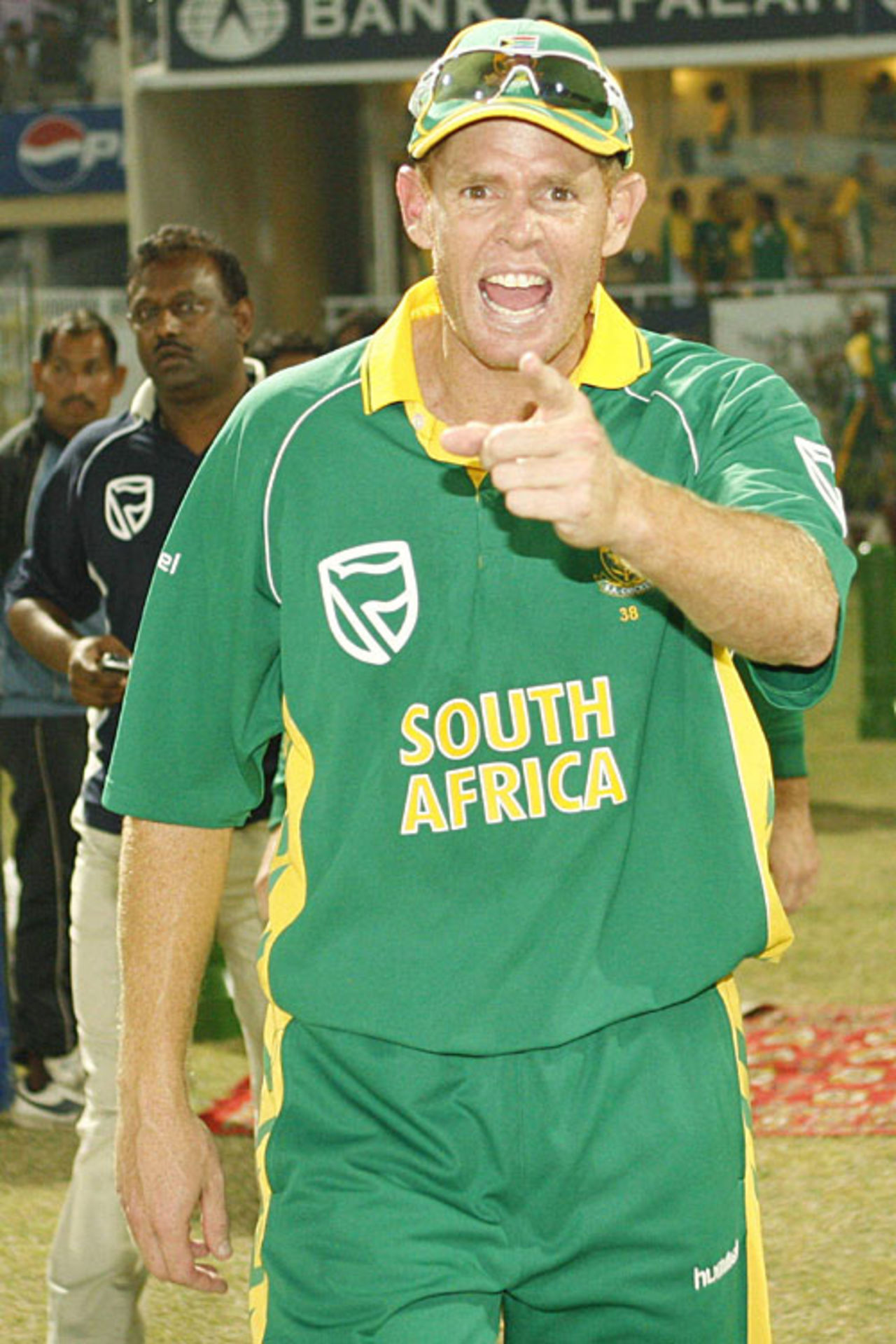 Who's the choker now?: Shaun Pollock celebrates South Africa's series win against Pakistan, Pakistan v South Africa, 5th ODI, Lahore, October 29, 2007 