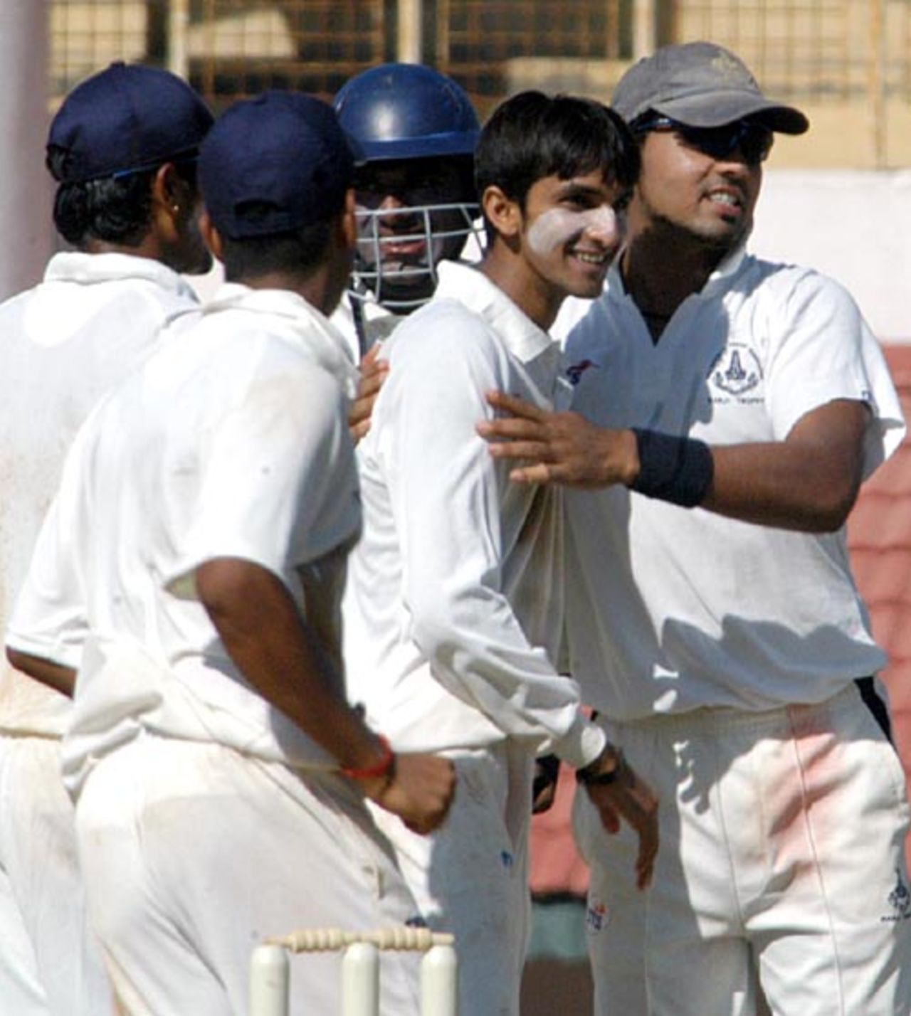 K Vasudevadas celebrates the with team-mates after taking the wicket of Kedar Jadhav, Tamil Nadu v Maharashtra, Ranji Trophy Super League, Group A, 1st round, 1st day, Chennai, November 3, 2007