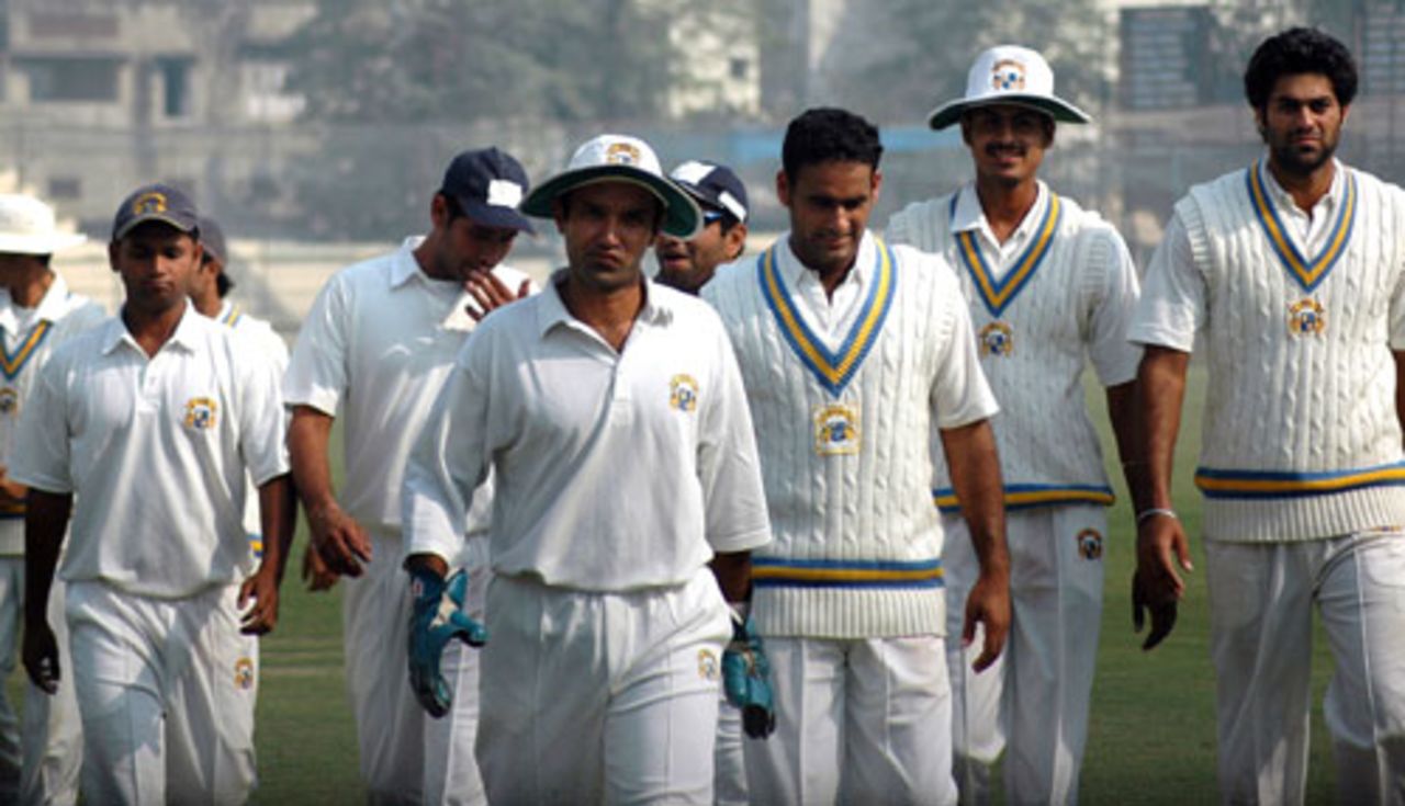 Pankaj Dharmani leads Punjab off the field after Andhra were dismissed for 334, Punjab v Andhra, Ranji Trophy Super League, Group B, 1st round, 2nd day, Amritsar, November 4, 2007