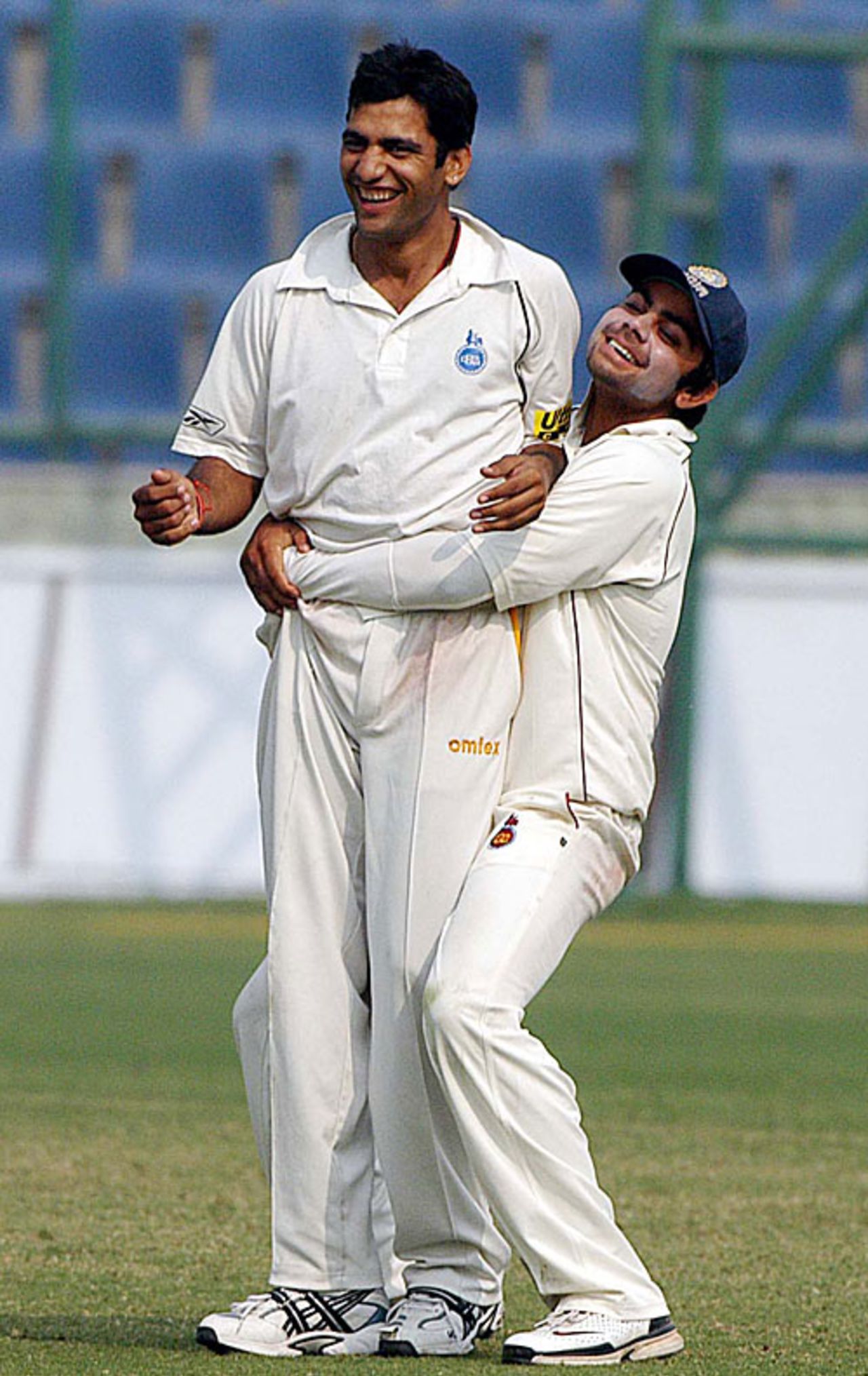 Amit Bhandari celebrates after taking the match-winning wicket of Robin Bist, Delhi v Rajasthan, Ranji Trophy Super League, Group A, 1st round, 4th day, Delhi, November 7, 2007