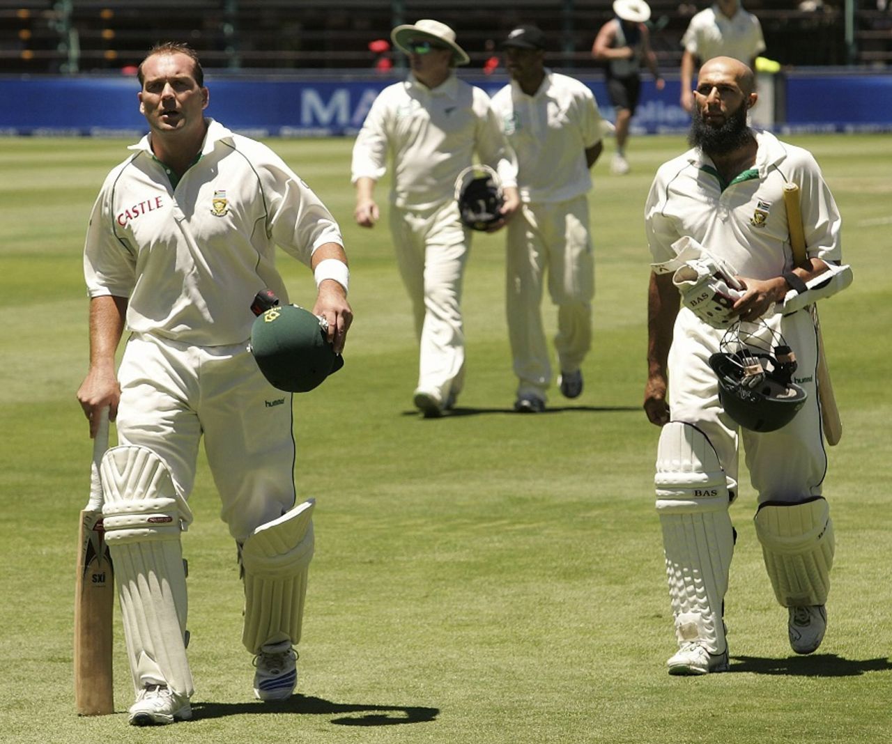Jacques Kallis and Hashim Amla put on 330 runs for the third wicket, 1st Test, Johannesburg, 3rd day, November 10, 2007