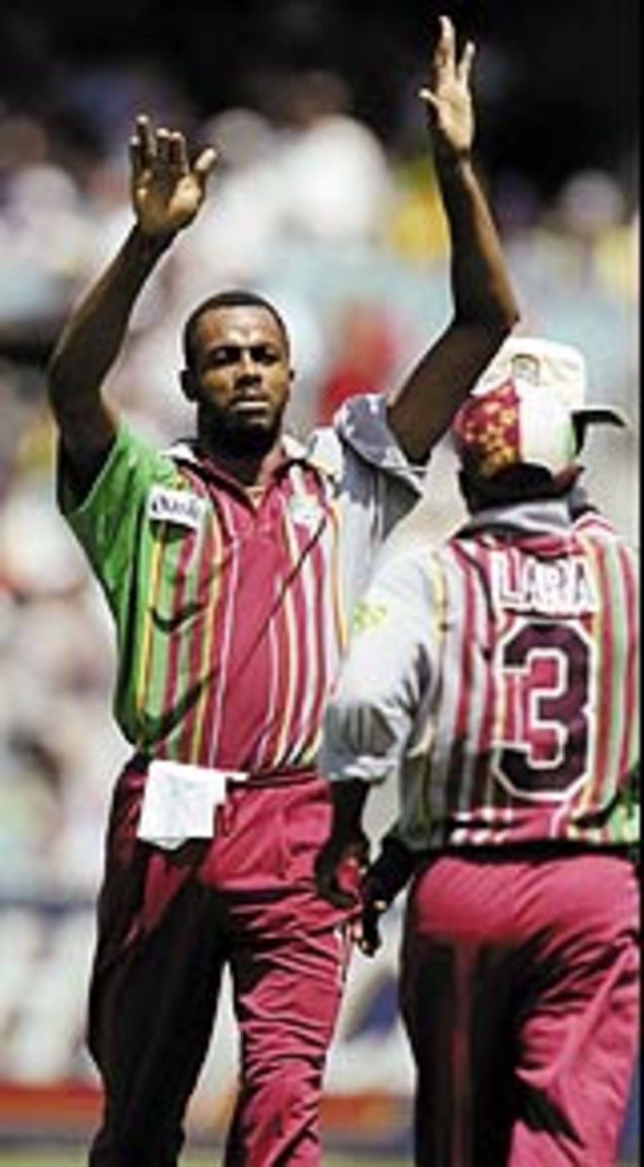 Courtney Walsh celebrates a wicket, Pakistan v West Indies, MCG, January 20, 1997