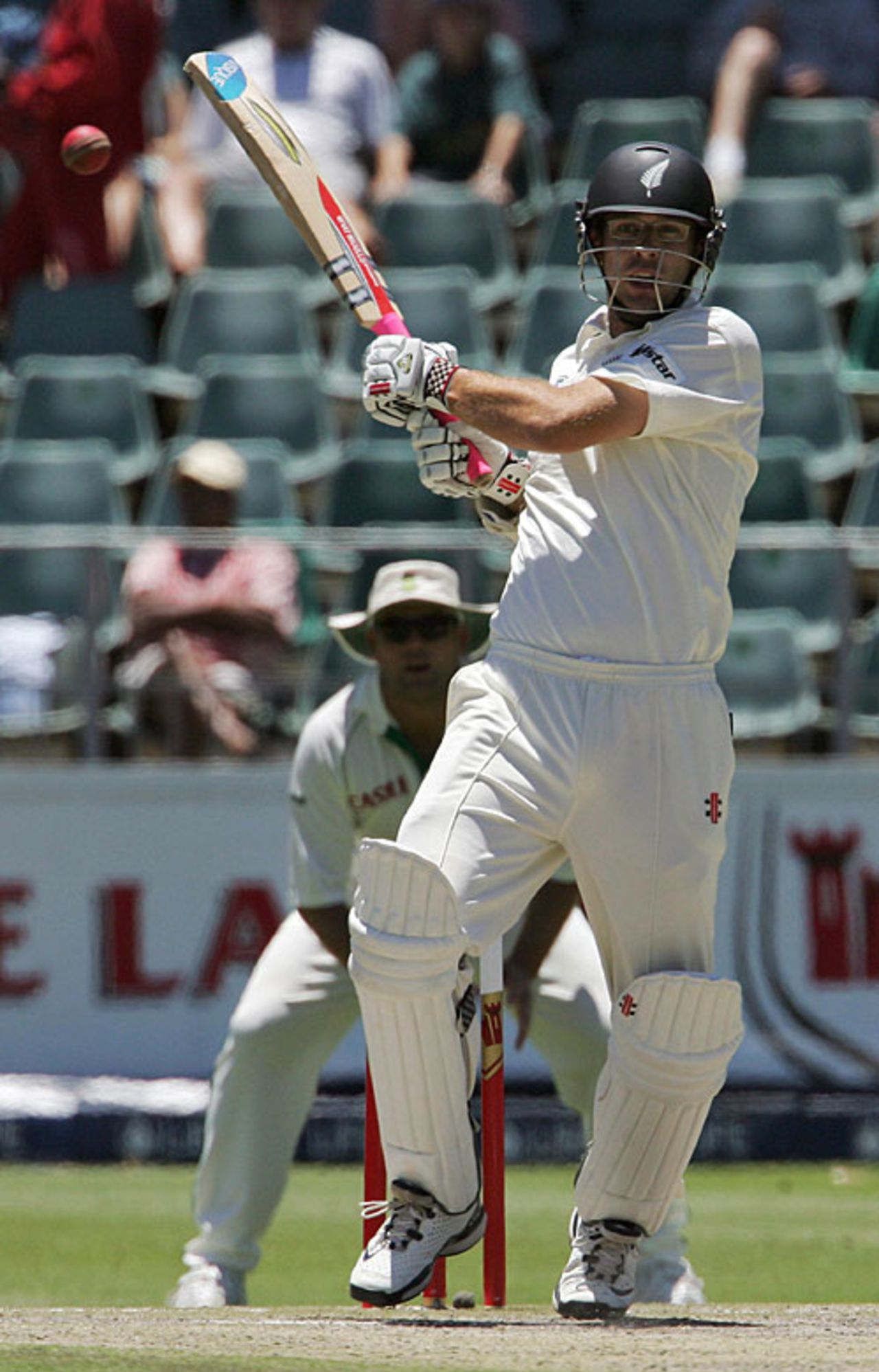 Daniel Vettori plays the pull shot, South Africa v New Zealand, 1st Test, Johannesburg, 4th day, November 11, 2007