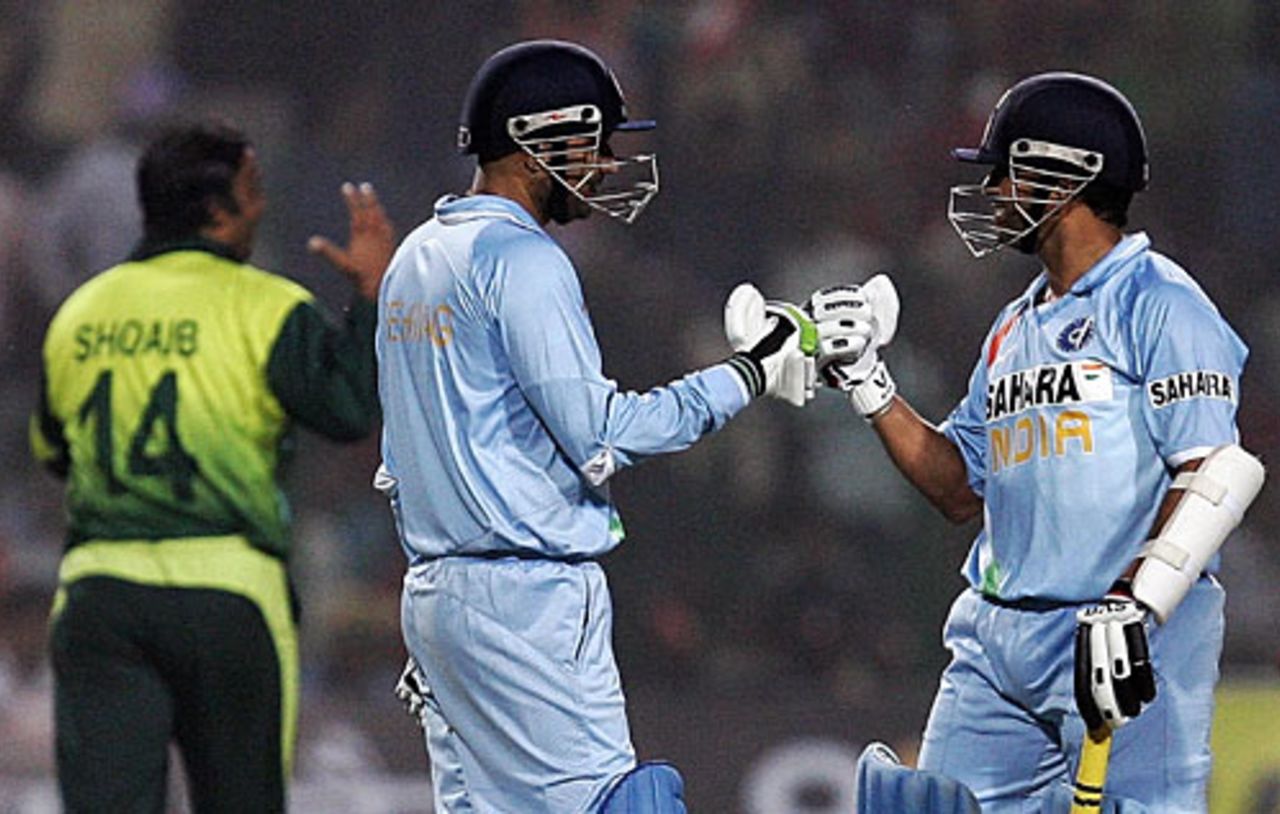 Sachin Tendulkar and Virender Sehwag on their way to a 107-run partnership, India v Pakistan, 4th ODI, Gwalior, November 15, 2007