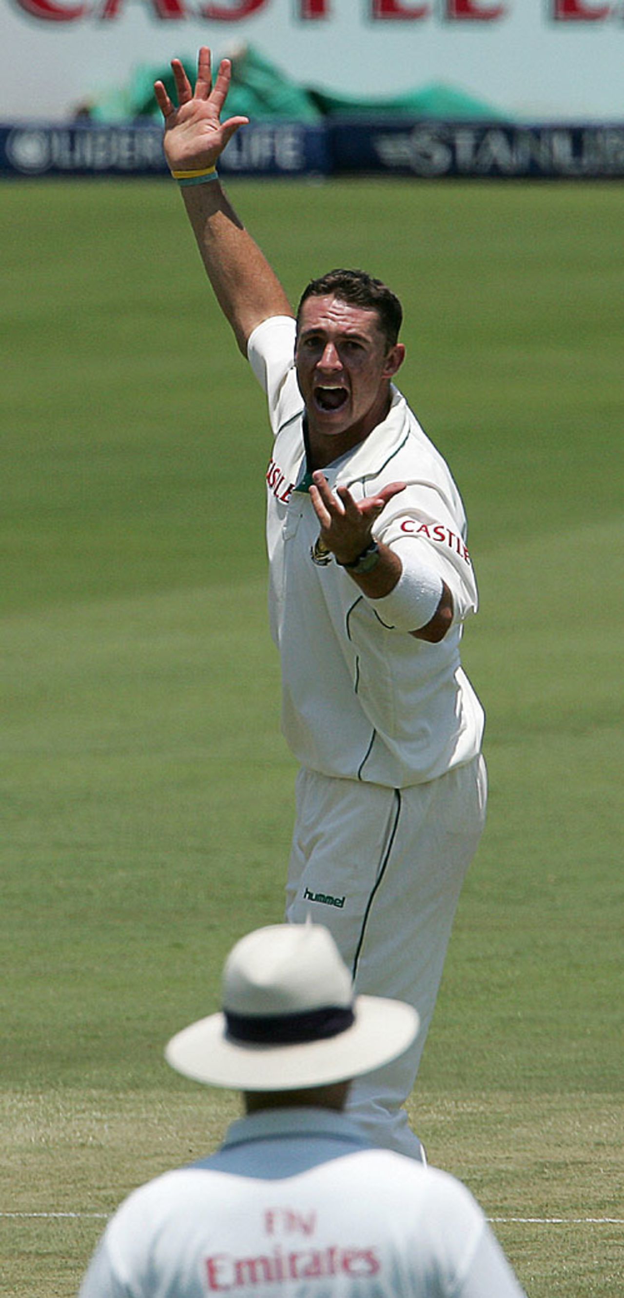 Andre Nel's appeal for Lou Vincent's wicket is turned down, South Africa v New Zealand, 2nd Test, Centurion, 1st day, November 16, 2007