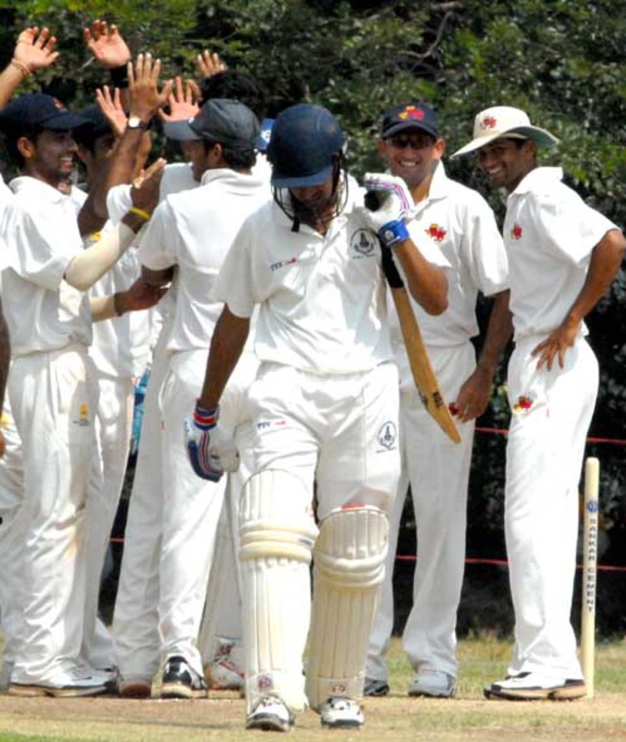 The Mumbai players celebrate the wicket of R Srinivasan, Tamil Nadu v Mumbai, Ranji Trophy Super League, 2nd round, Group A, 3rd day, November 17, 2007