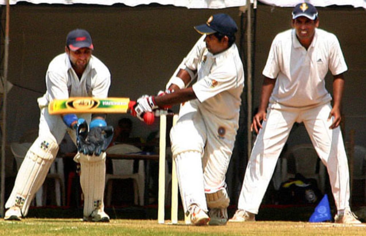 Sreekumar Nair miscues a sweep shot, Kerala v Services, Ranji Trophy Plate League, Group A, 2nd round, 2nd day, Palakkad, November 16, 2007
