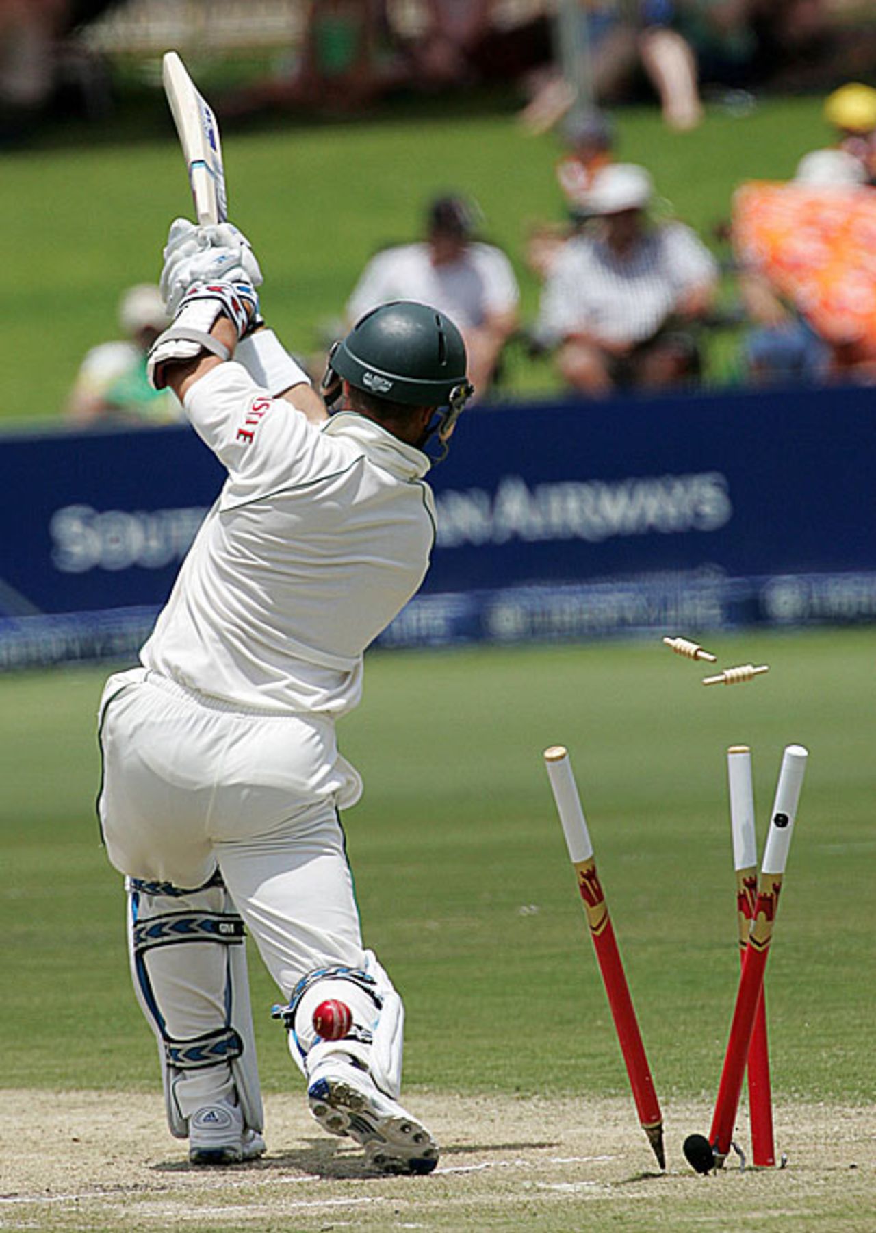Mark Boucher is clean bowled, South Africa v New Zealand, 2nd Test, Centurion, 3rd day, November 18, 2007