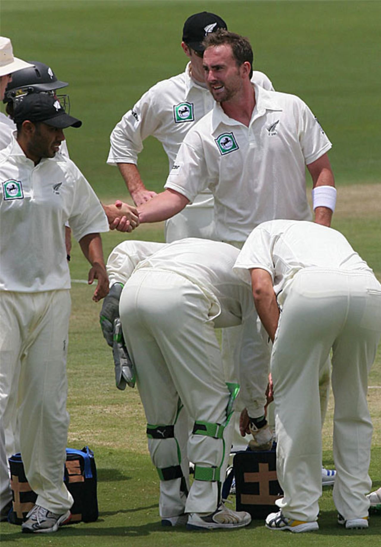 Mark Gillespie is congratulated on his five-for on debut, South Africa v New Zealand, 2nd Test, Centurion, 3rd day, November 18, 2007