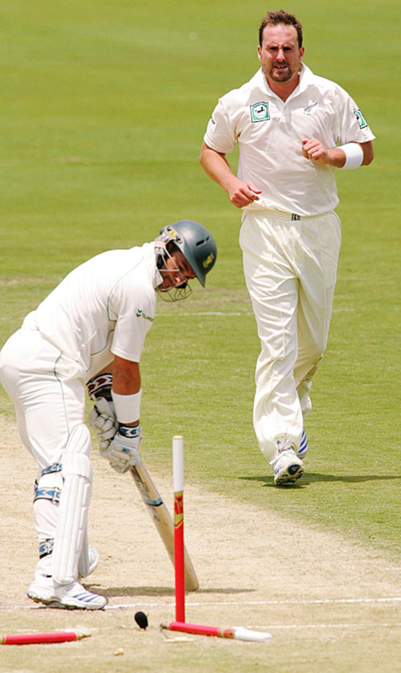 Mark Gillespie bowls Mark Boucher, South Africa v New Zealand, 2nd Test, Centurion, 3rd day, November 18, 2007