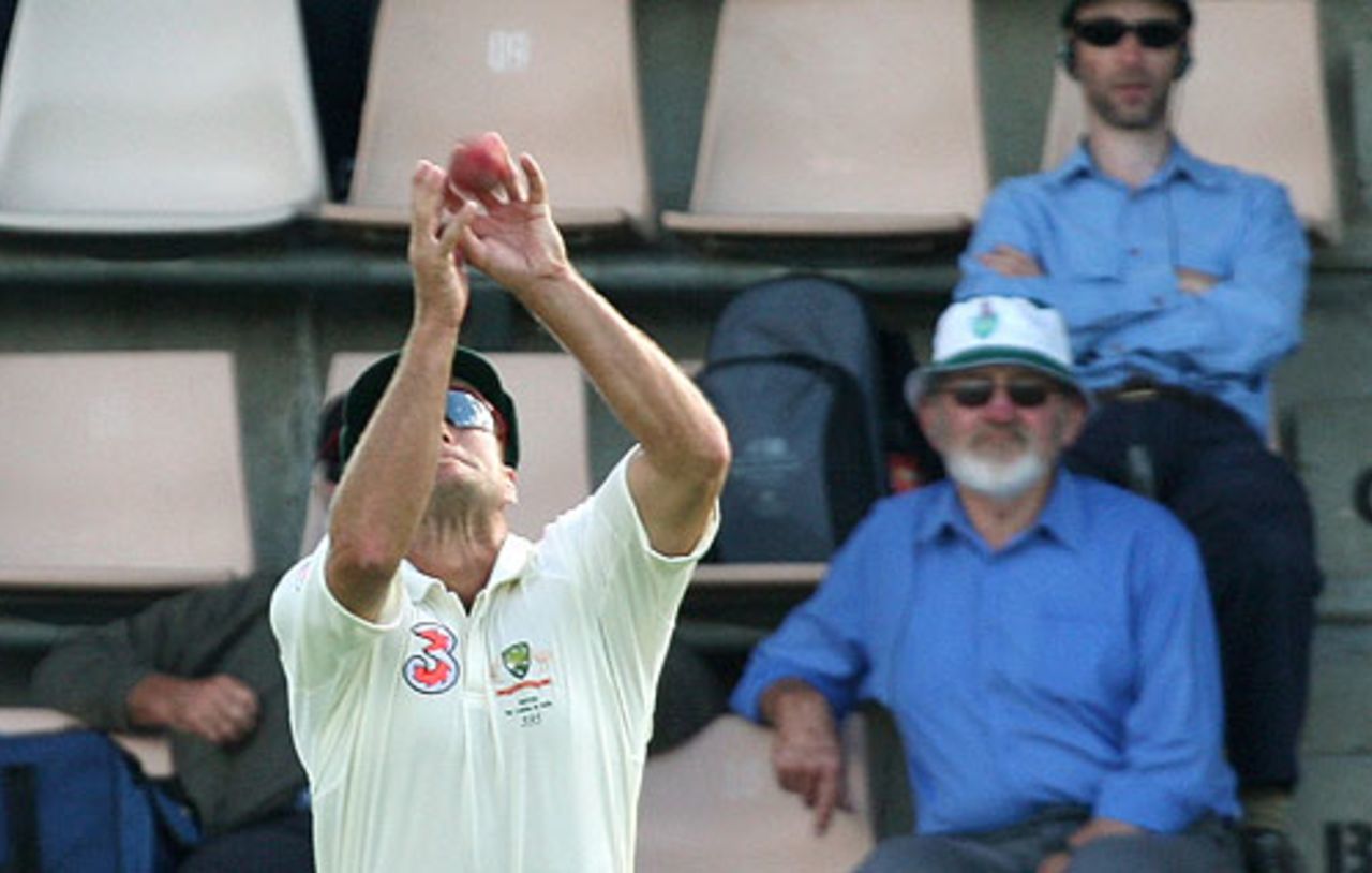 Phil Jaques steadies himself to catch Marvan Atapattu, Australia v Sri Lanka,  2nd Test, Hobart, 4th day, November 19, 2007