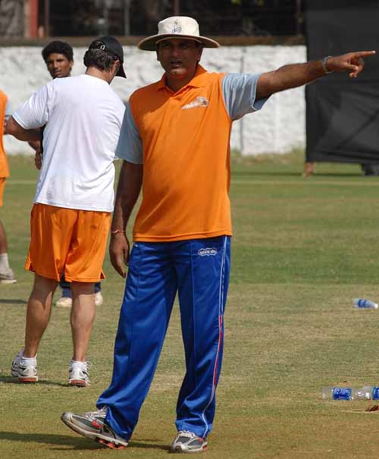 Rajesh Chauhan shouts out instructions during a practice session of the Mumbai Champs, Mumbai, November 19, 2007