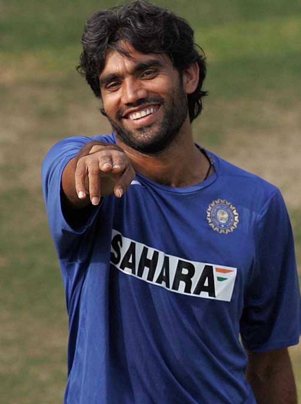Munaf Patel in high spirits during India's net session ahead of the first Test against Pakistan, New Delhi, November 21, 2007
