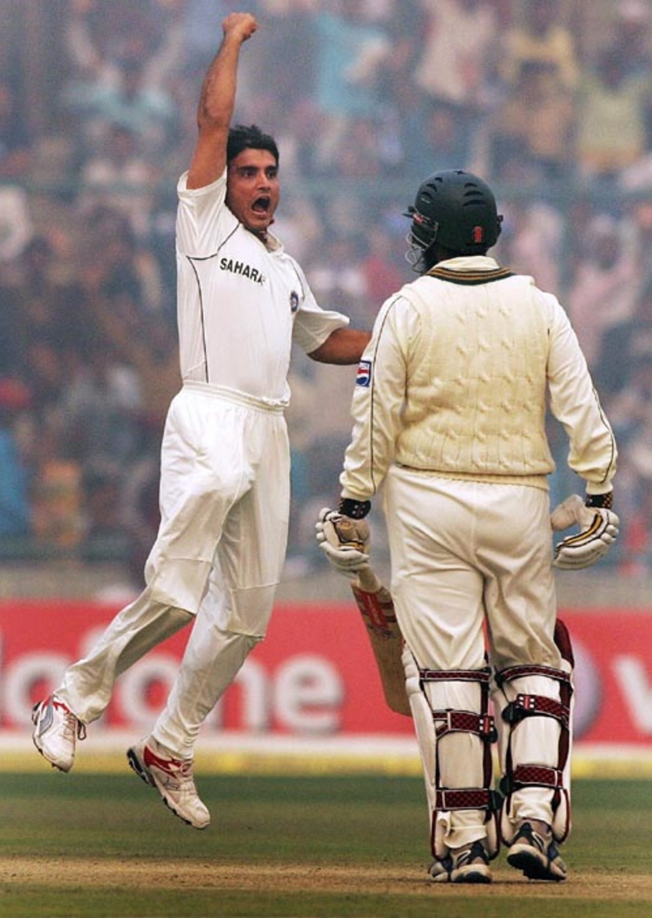 Sourav Ganguly is ecstatic after trapping Mohammad Yousuf, India v Pakistan, 1st Test, Delhi, 1st day, November 22, 2007