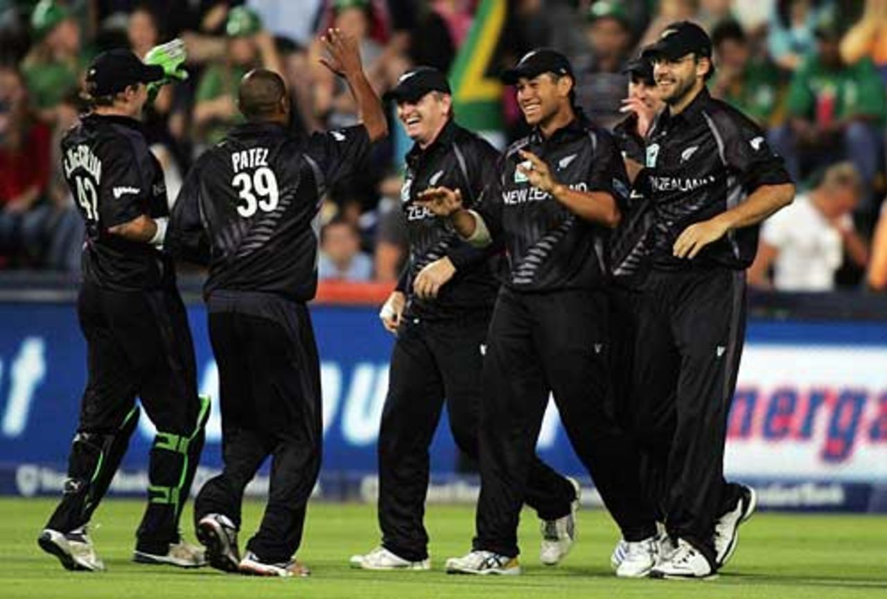 The New Zealanders congratulate Ross Taylor on his catch, South Africa v New Zealand, Twenty20 International, Johannesburg, November 23, 2007