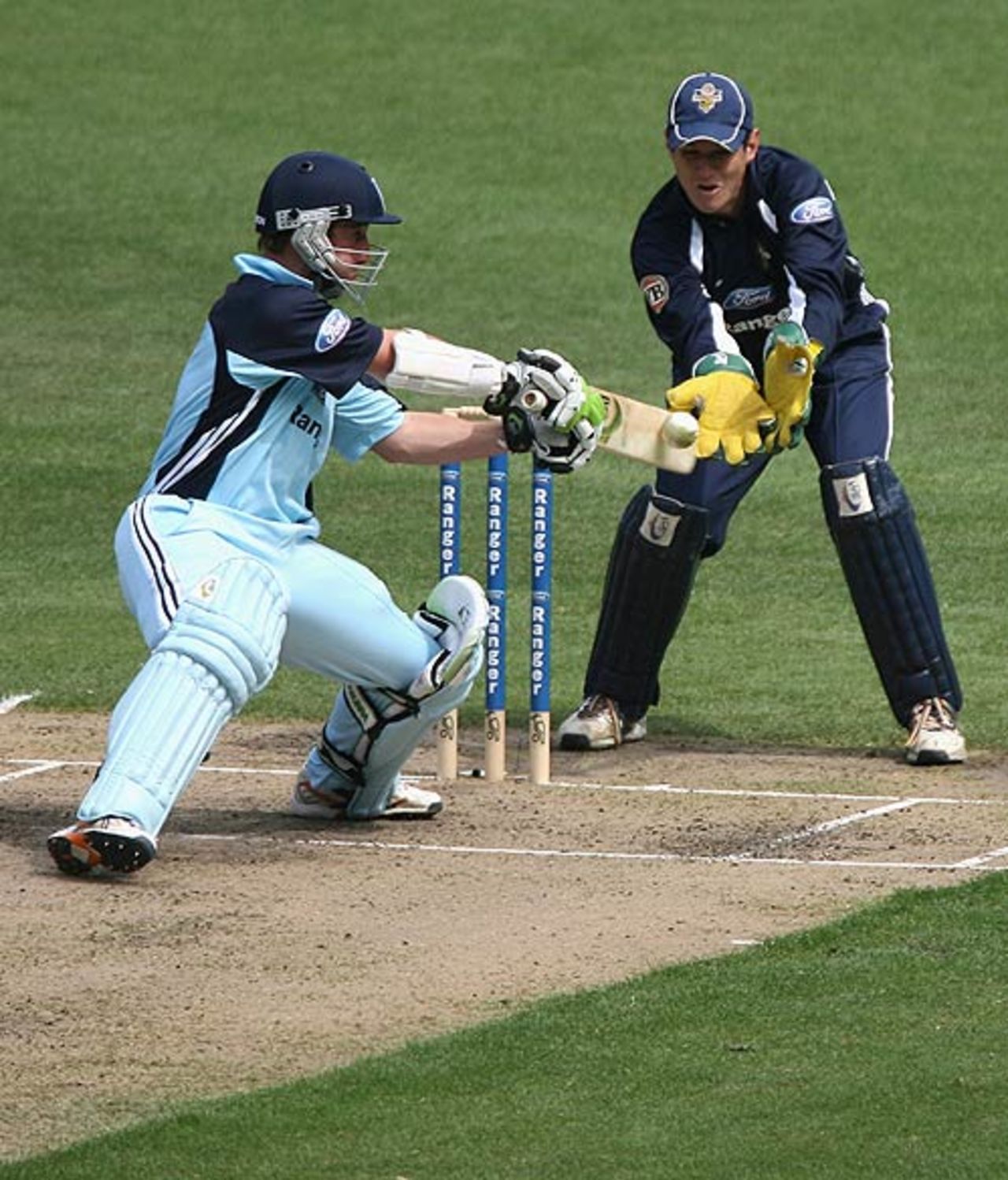 Phillip Hughes late cuts on his way to 68 on debut, Victoria v New South Wales, FR Cup, Melbourne, November 28, 2007
