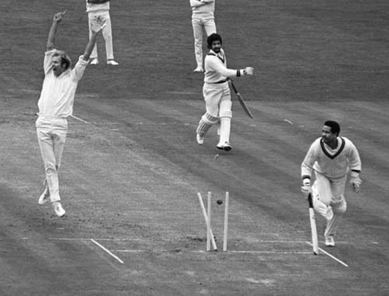 Tony Greig gets Garry Sobers run out at The Oval, in 1973