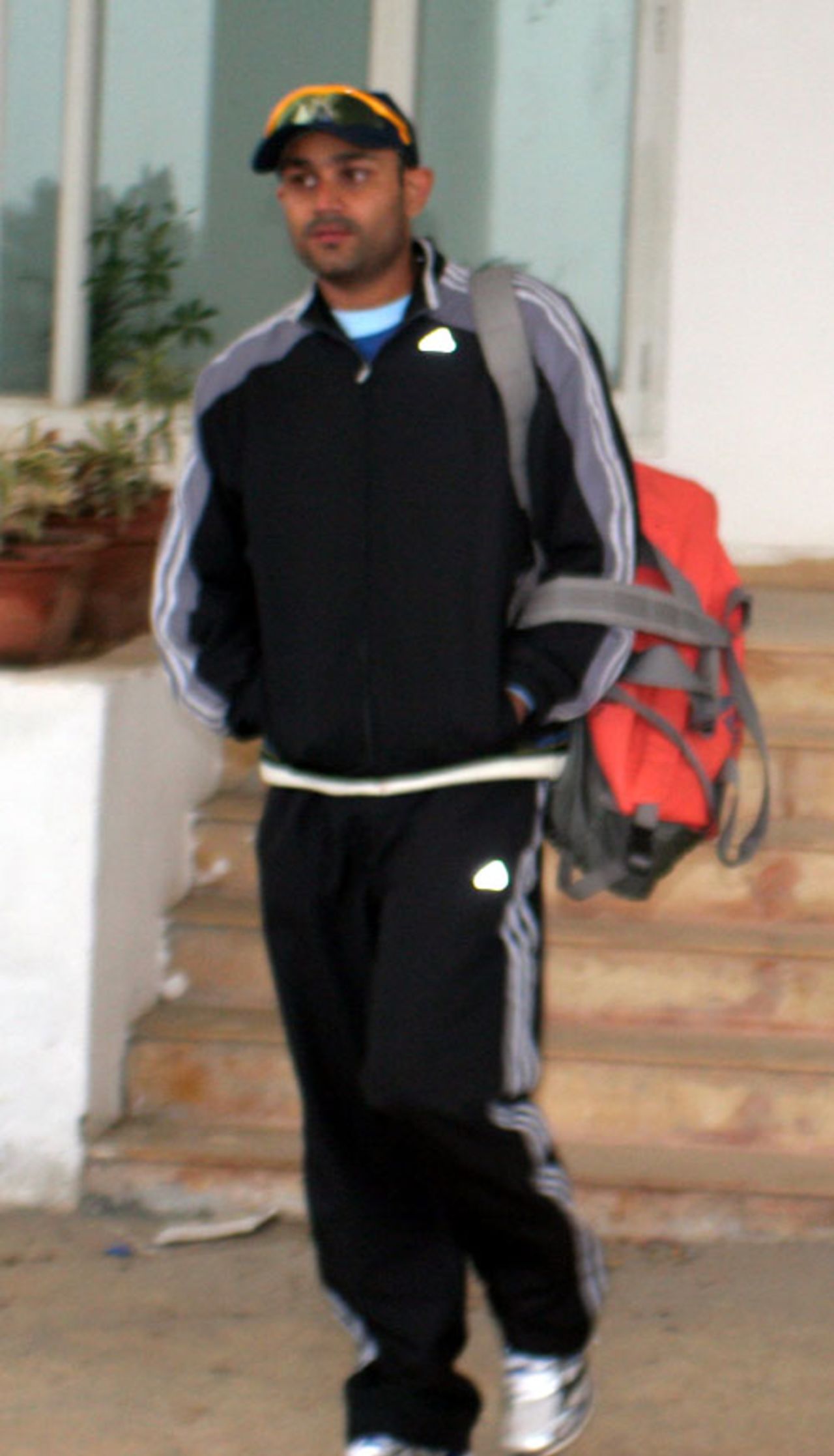 Virender Sehwag leaves the ground after Delhi's training session at Dharamsala, Himachal v Delhi, Ranji Trophy Super League, 4th round, Dharamsala, November 30, 2007