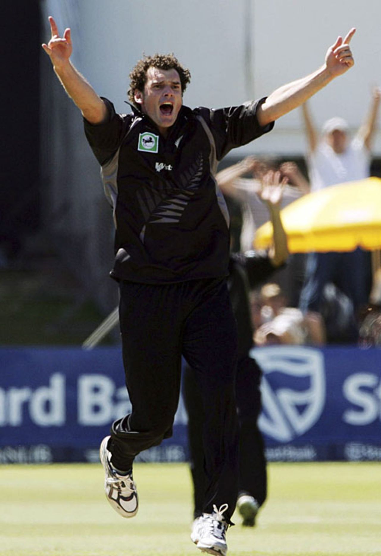 Kyle Mills dismissed both the South African openers for ducks, South Africa v New Zealand, 2nd ODI, Port Elizabeth, November 30, 2007