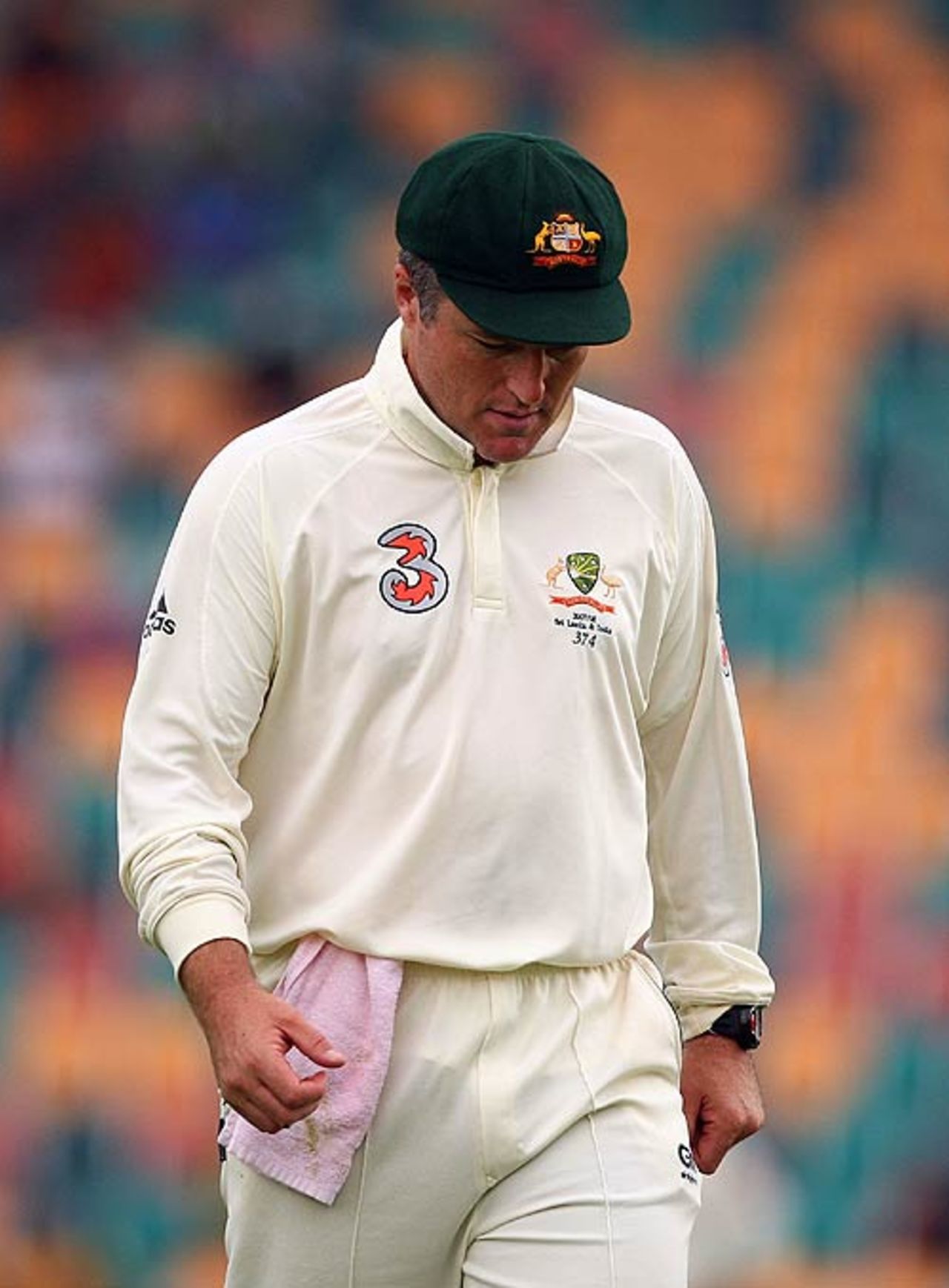 Stuart MacGill had a tough time against the Sri Lanka batsmen, Australia v Sri Lanka, 2nd Test, Hobart, 5th day, November 20, 2007