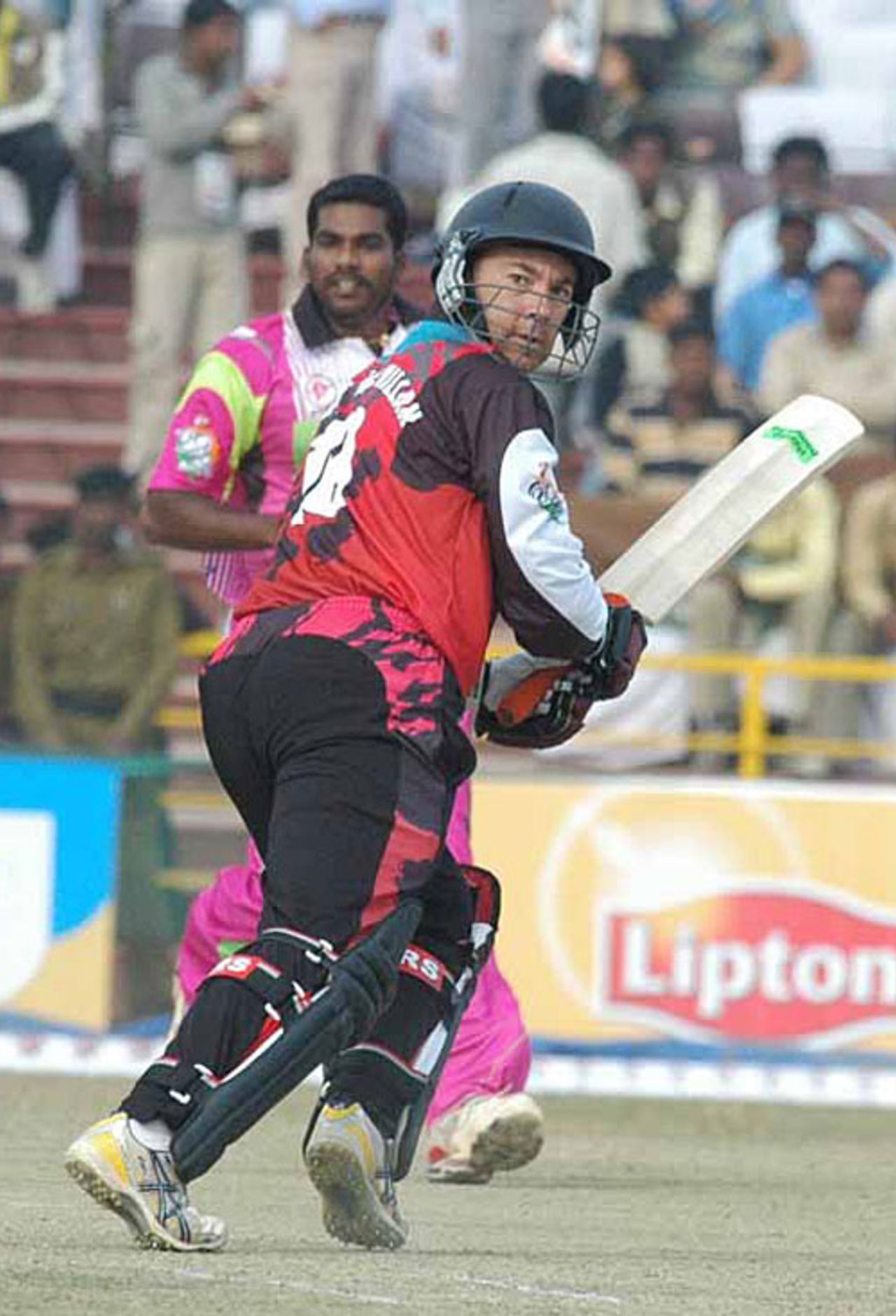 Kolkata Tigers captain Craig McMillan scored 25 off 21 balls, Chennai Superstars v Kolkata Tigers, Indian Cricket League, December 1, 2007