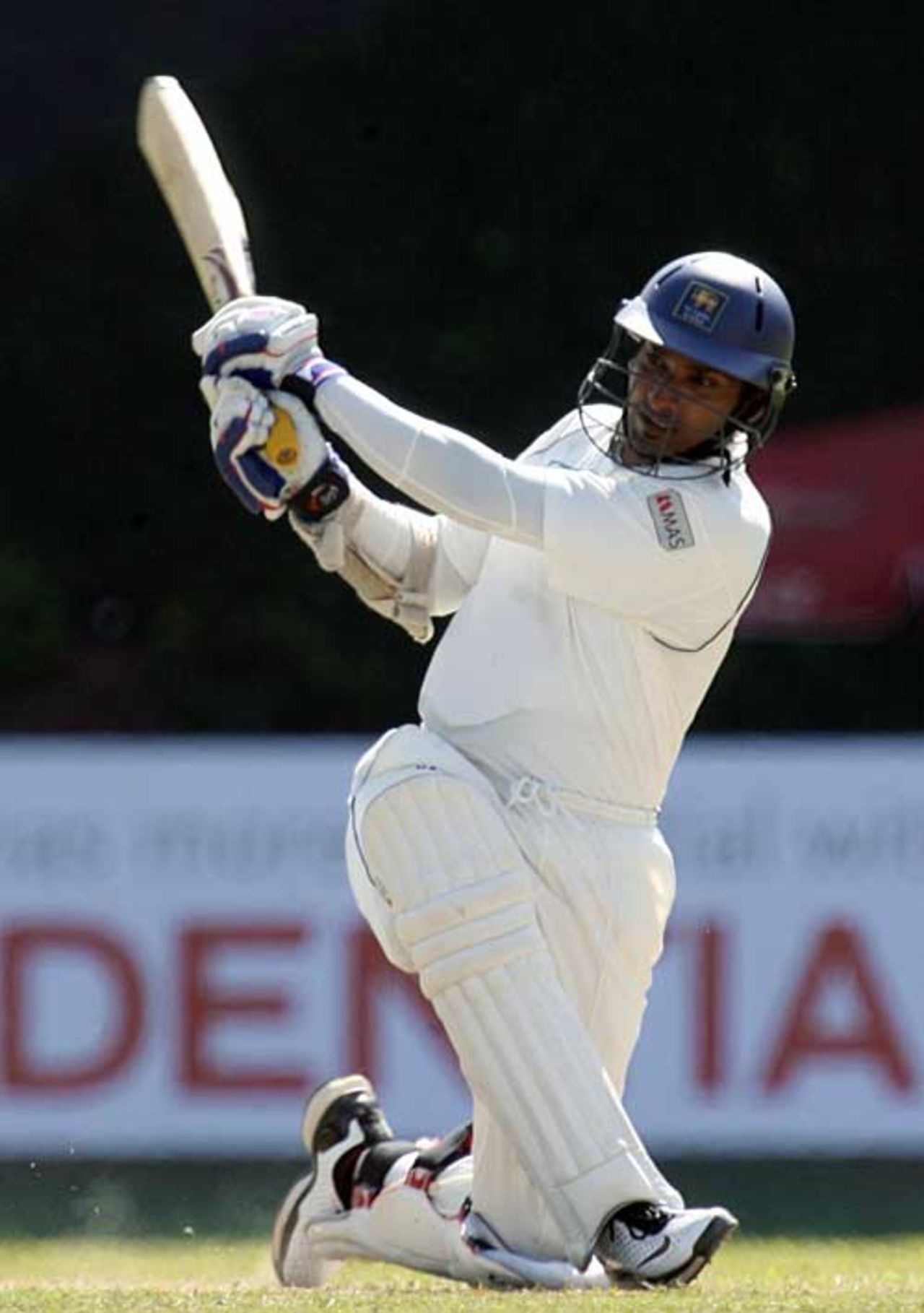 Kumar Sangakkara brings out the slog-sweep in his 92, Sri Lanka v England, 1st Test, Kandy, December 1, 2007