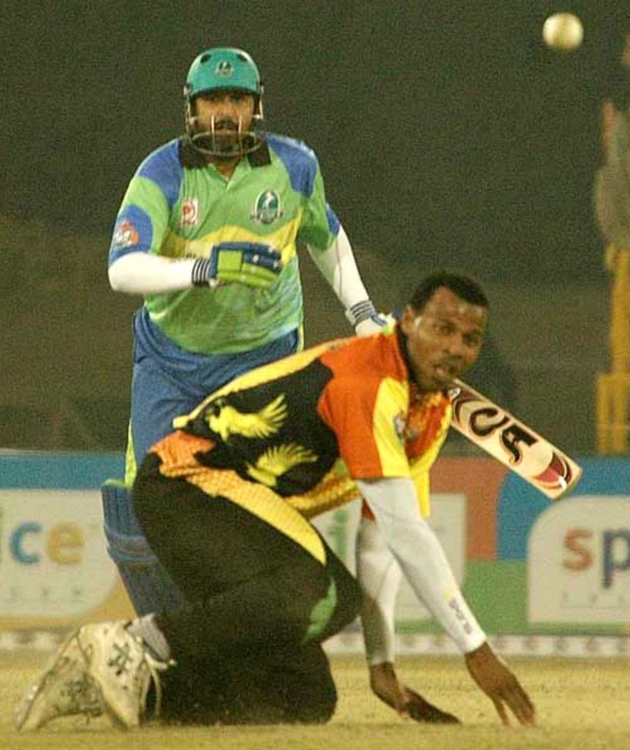Inzamam-ul-Haq bludgeons a Mervyn Dillon delivery, Mumbai Champs v Hyderabad Heroes, Indian Cricket League, December 1, 2007