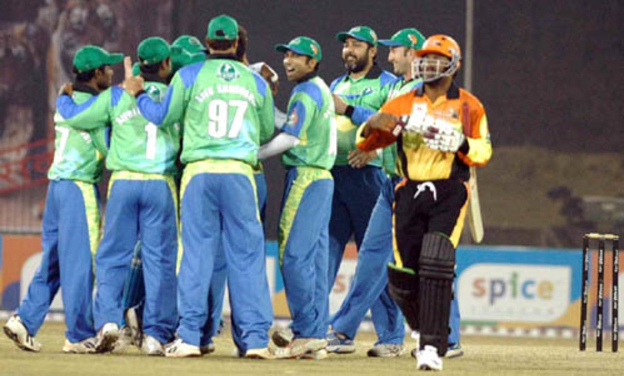 Brian Lara walks after being dismissed for a first-ball duck, Mumbai Champs v Hyderabad Heroes, Indian Cricket League, December 1, 2007