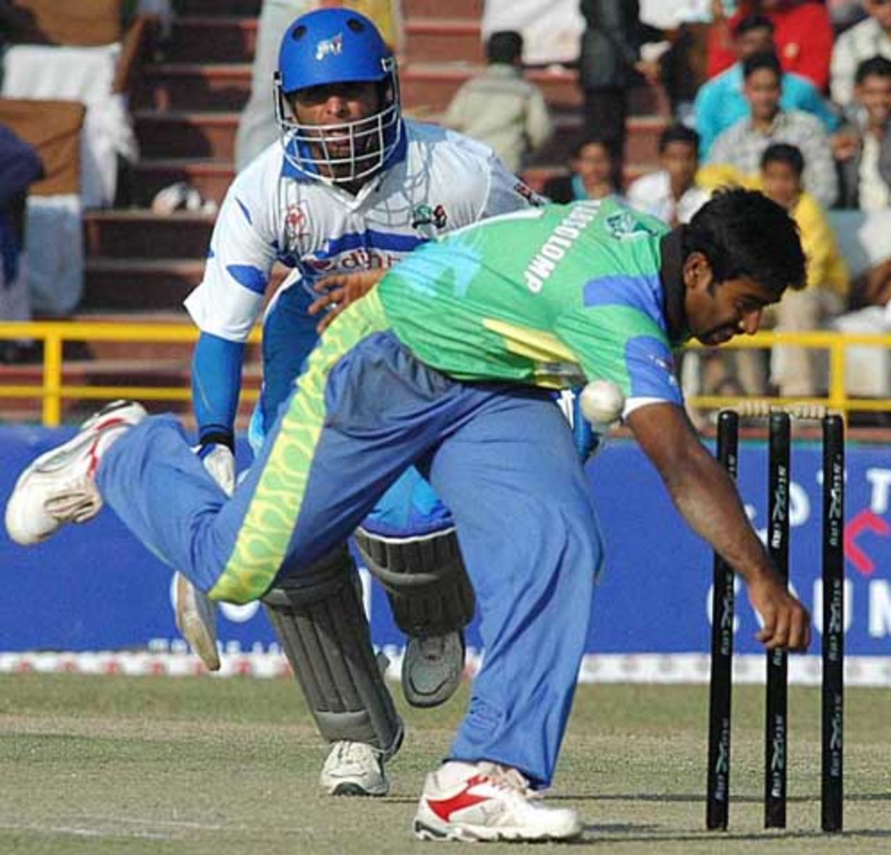 Taufeeq Umar takes a run during his unbeaten 52, Delhi Jets v Hyderabad Heroes, Indian Cricket League, December 2, 2007