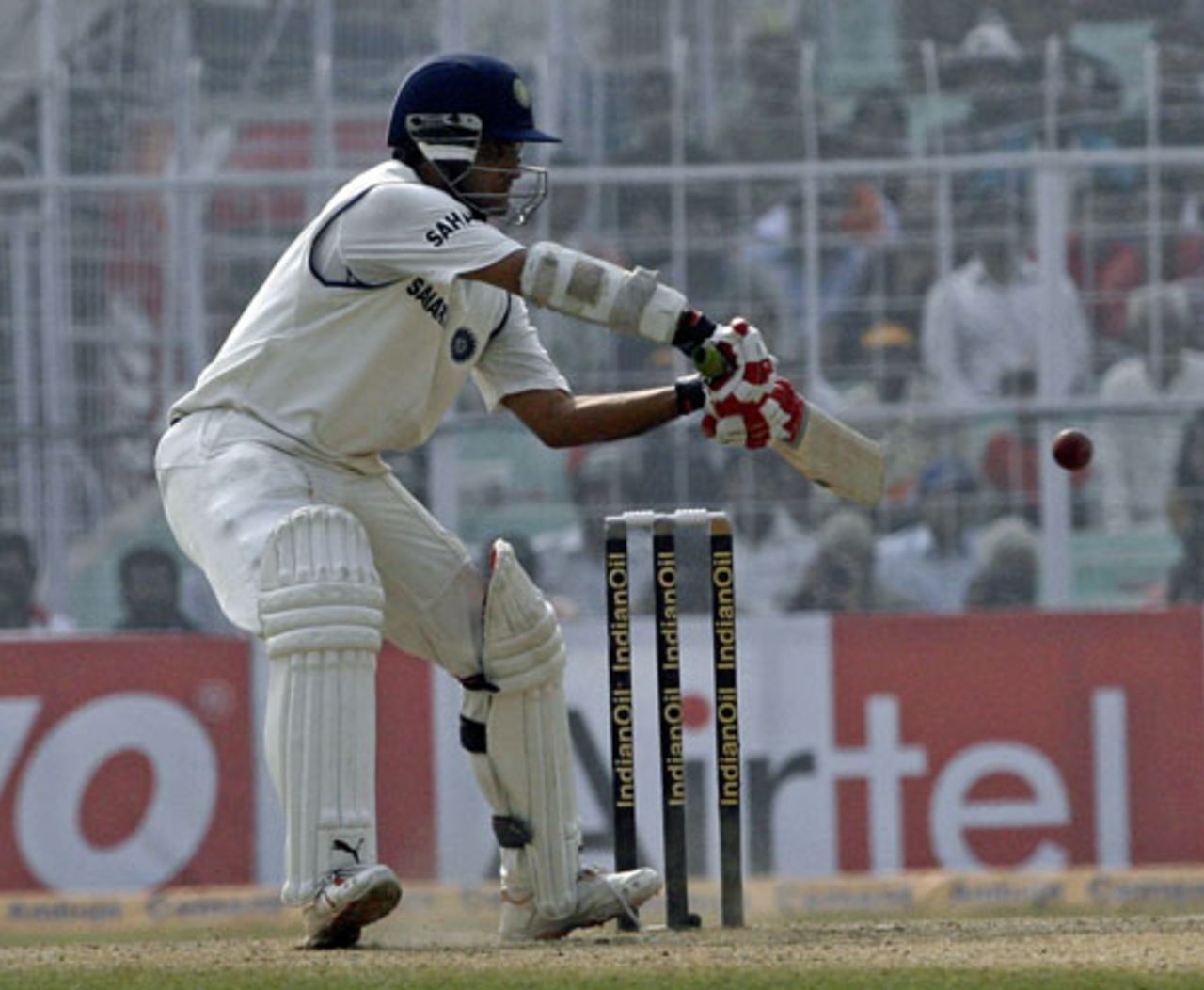 Sourav Ganguly shapes to play a late cut during his 46, India v Pakistan, 2nd Test, Kolkata, 5th day, December 4, 2007
