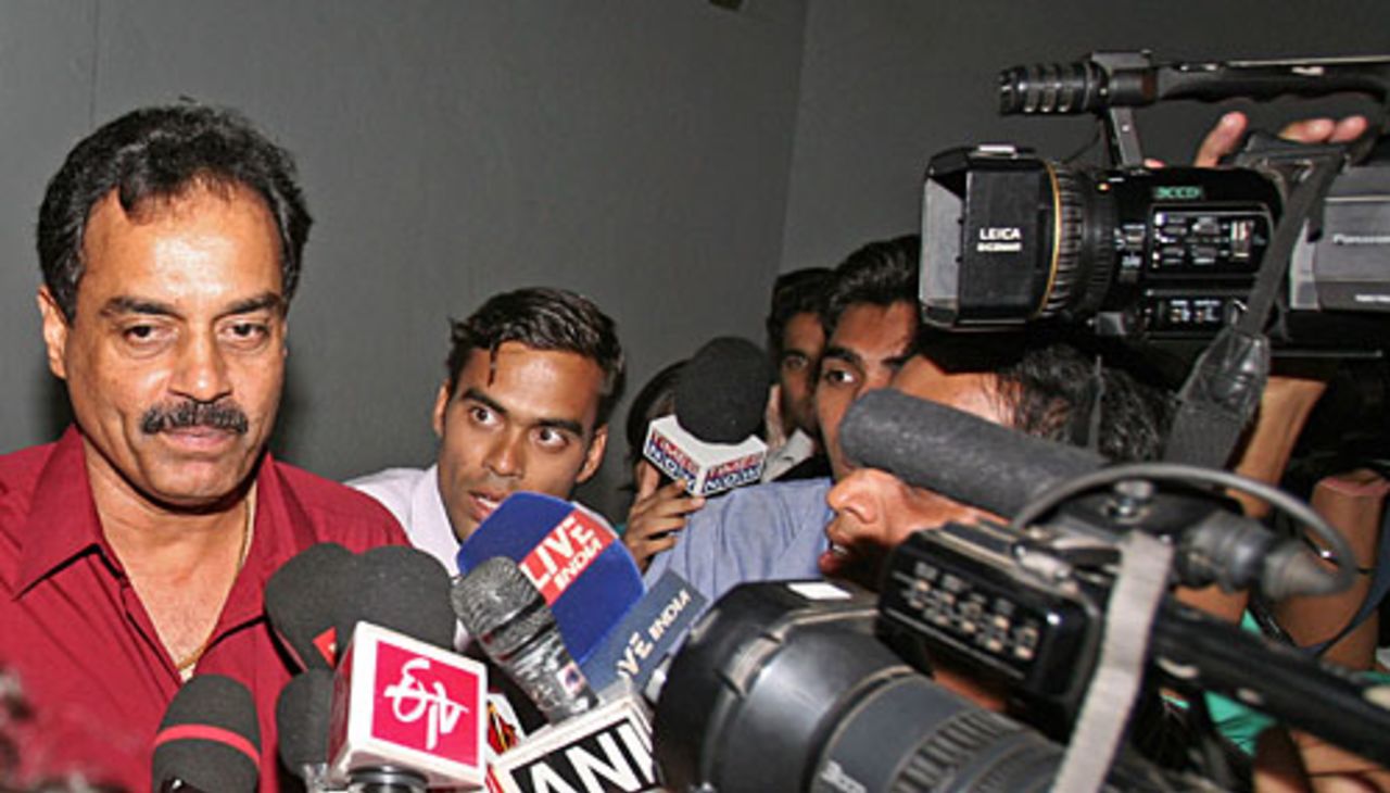 Dilip Vengsarkar talks to reporters, Mumbai, December 4, 2007