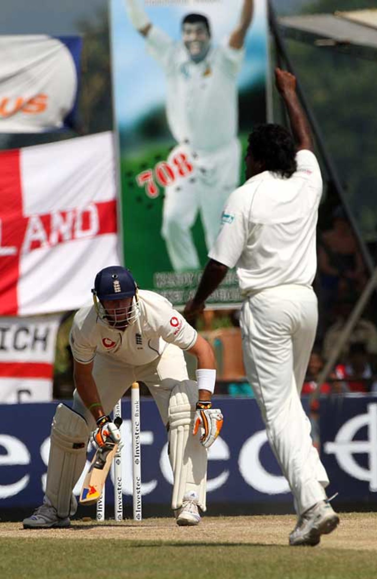 Kevin Pietersen is cleaned up by Dilhara Fernando, Sri Lanka v England, 1st Test, Kandy, December 5, 2007