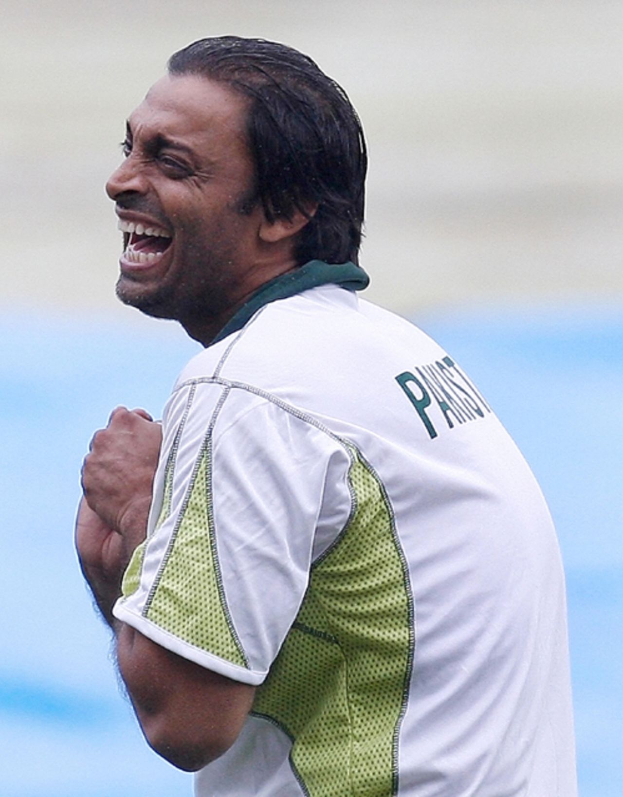 Shoaib Akhtar has a light moment during a practice session, Bangalore, December 7, 2007