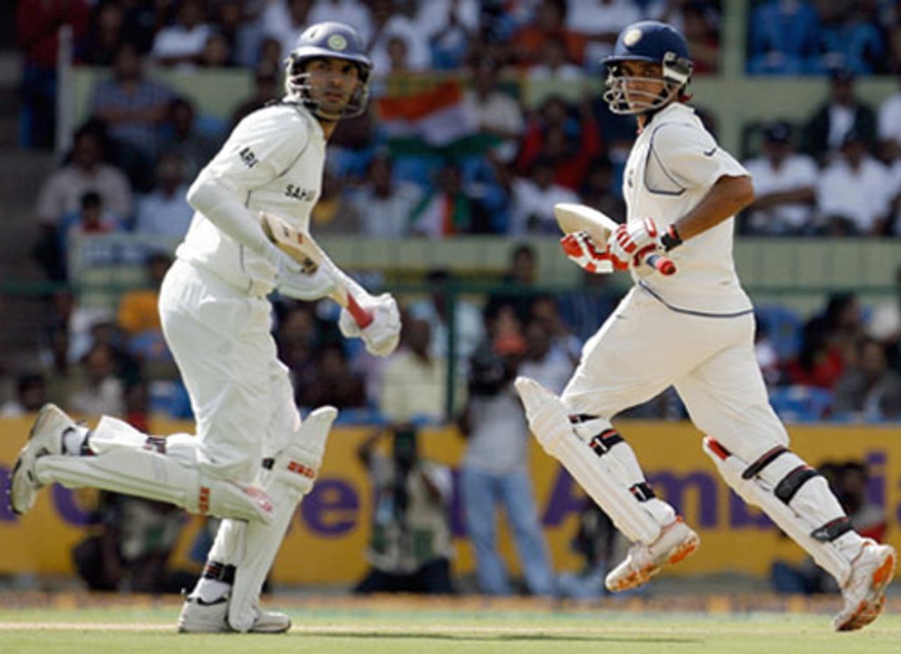 Sourav Ganguly and Yuvraj Singh added a record 300 for the fifth wicket, India v Pakistan, 3rd Test, Bangalore, 1st day, December 8, 2007