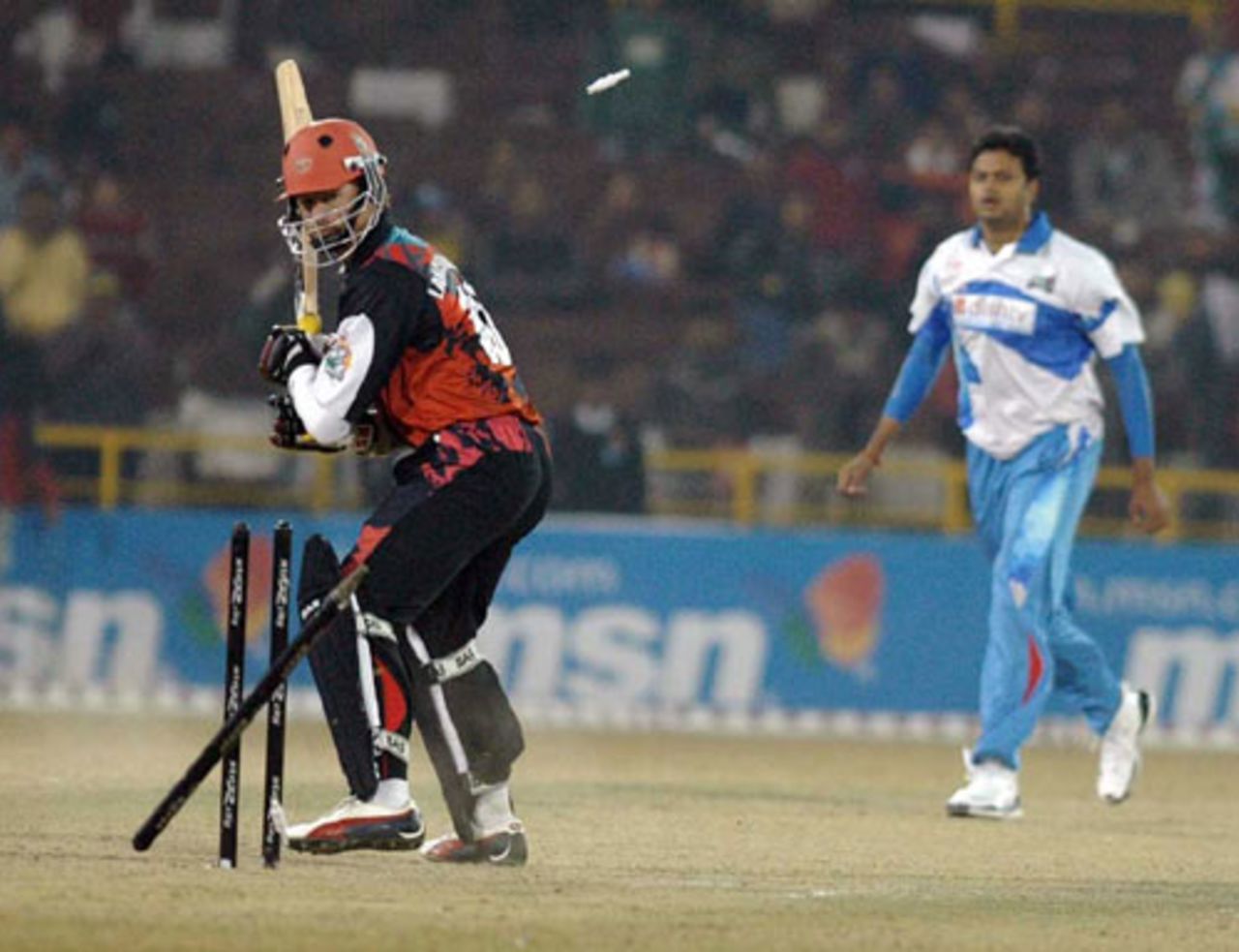 Lance Klusener was bowled by Shalabh Srivastava, Delhi Jets v Kolkata Tigers, 10th match, Indian Cricket League, Panchkula, December 8, 2007