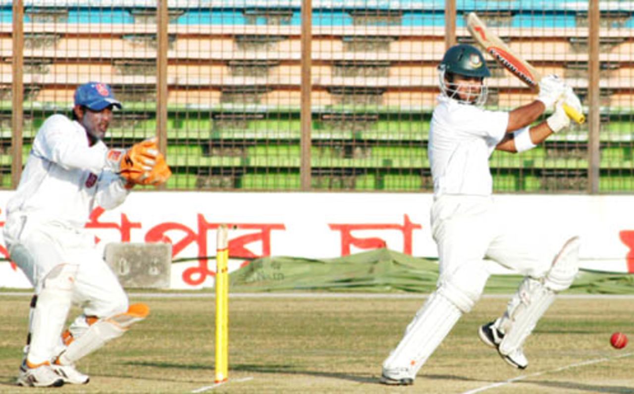 Chittagong's Nazimuddin scored an unbeaten hundred on the final day, Chittagong Division v Khulna Division, Chittagong, December 8, 2007