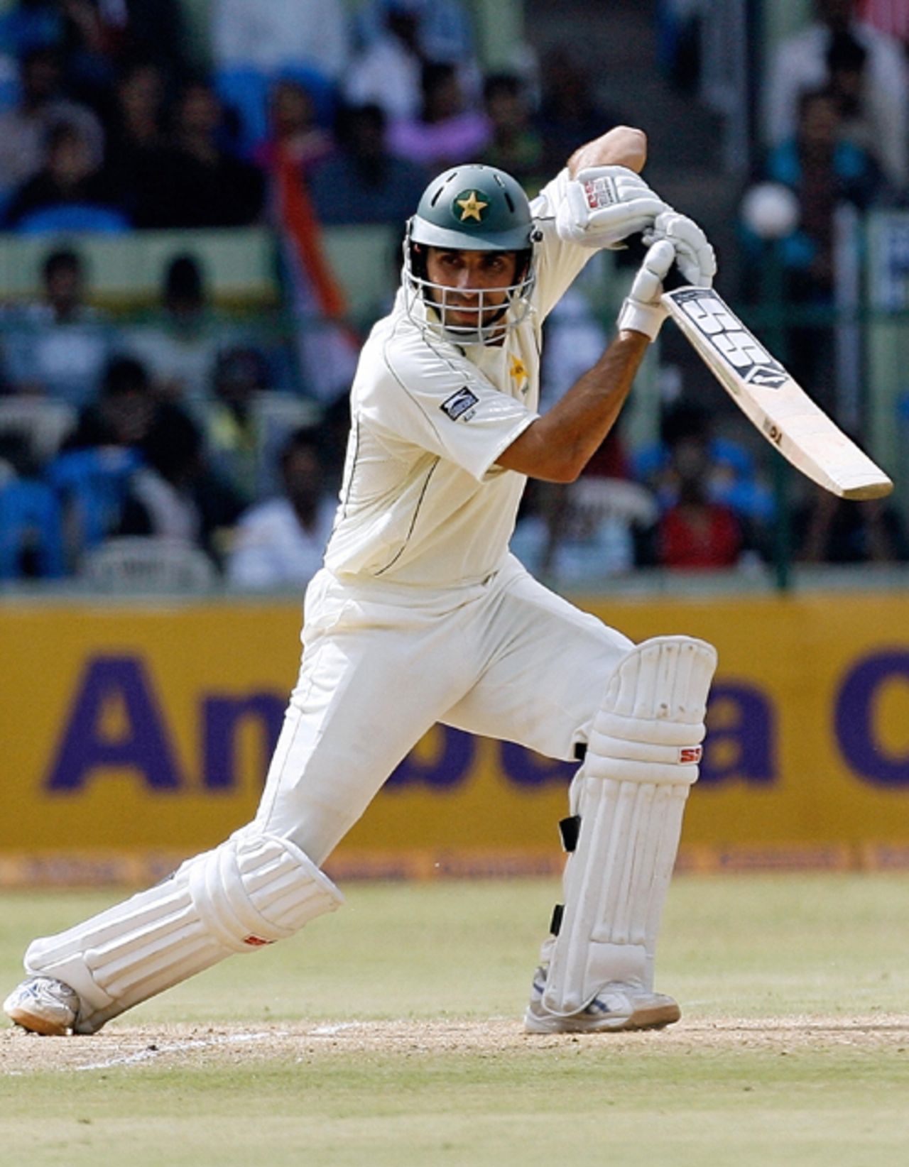 Misbah-ul-Haq guides one through the off side during his unbeaten 133, India v Pakistan, 3rd Test, Bangalore, 4th day, December 11, 2007
