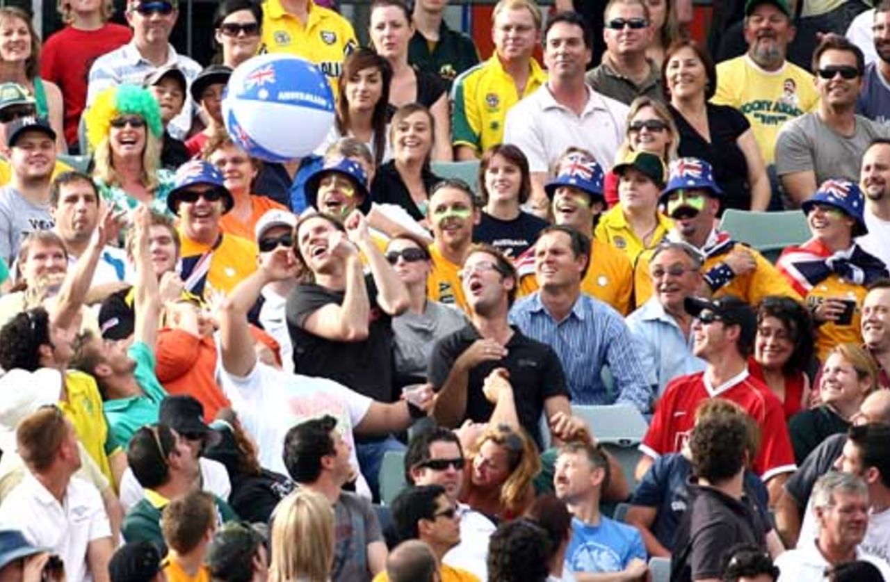 The crowds have a ball during the game, Australia v New Zealand, Twenty20 international, Perth, December 11, 2007