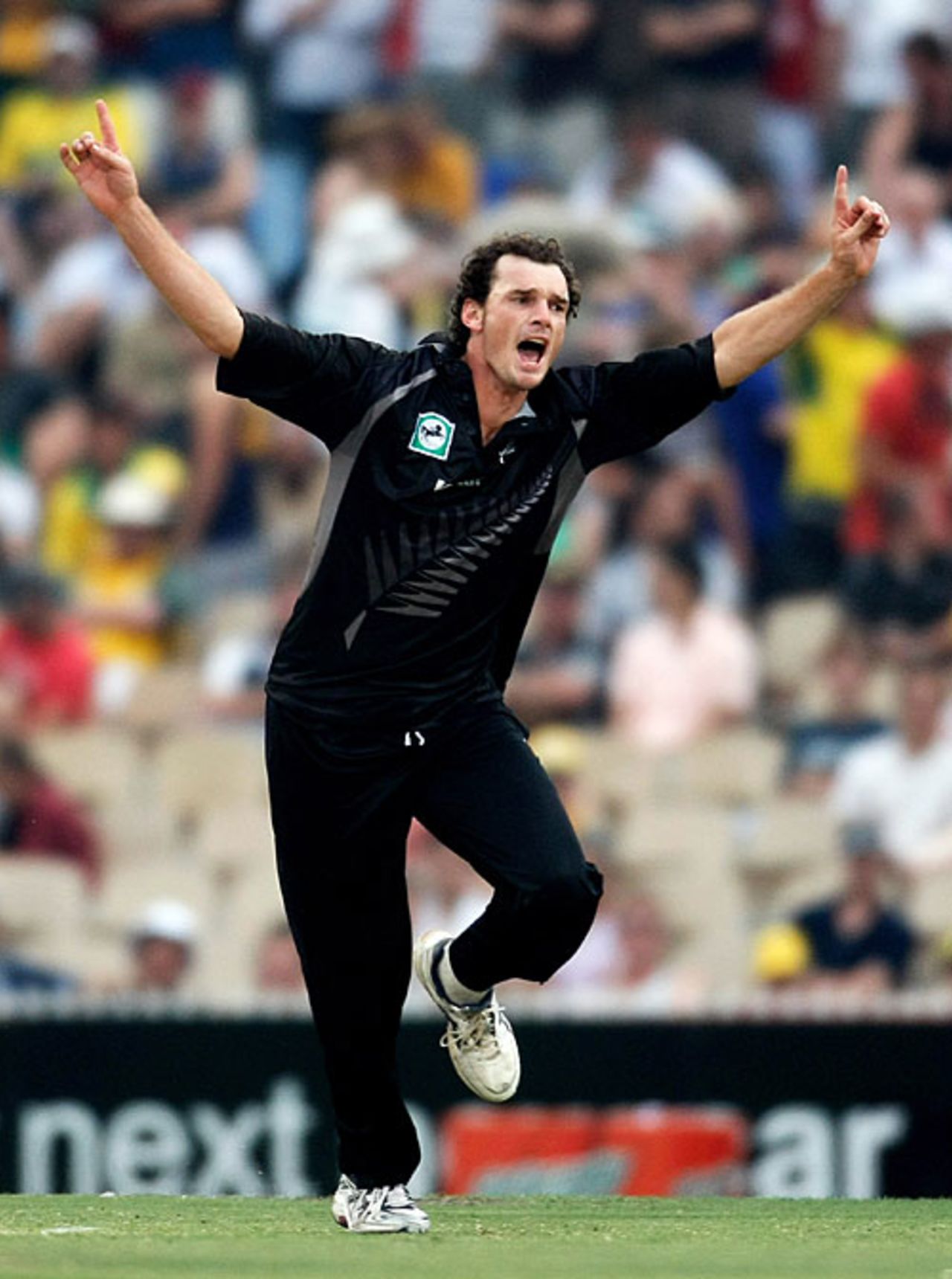 Kyle Mills celebrates Matthew Hayden's wicket, Australia v New Zealand, 1st ODI, Chappell-Hadlee Trophy, December 14, 2007