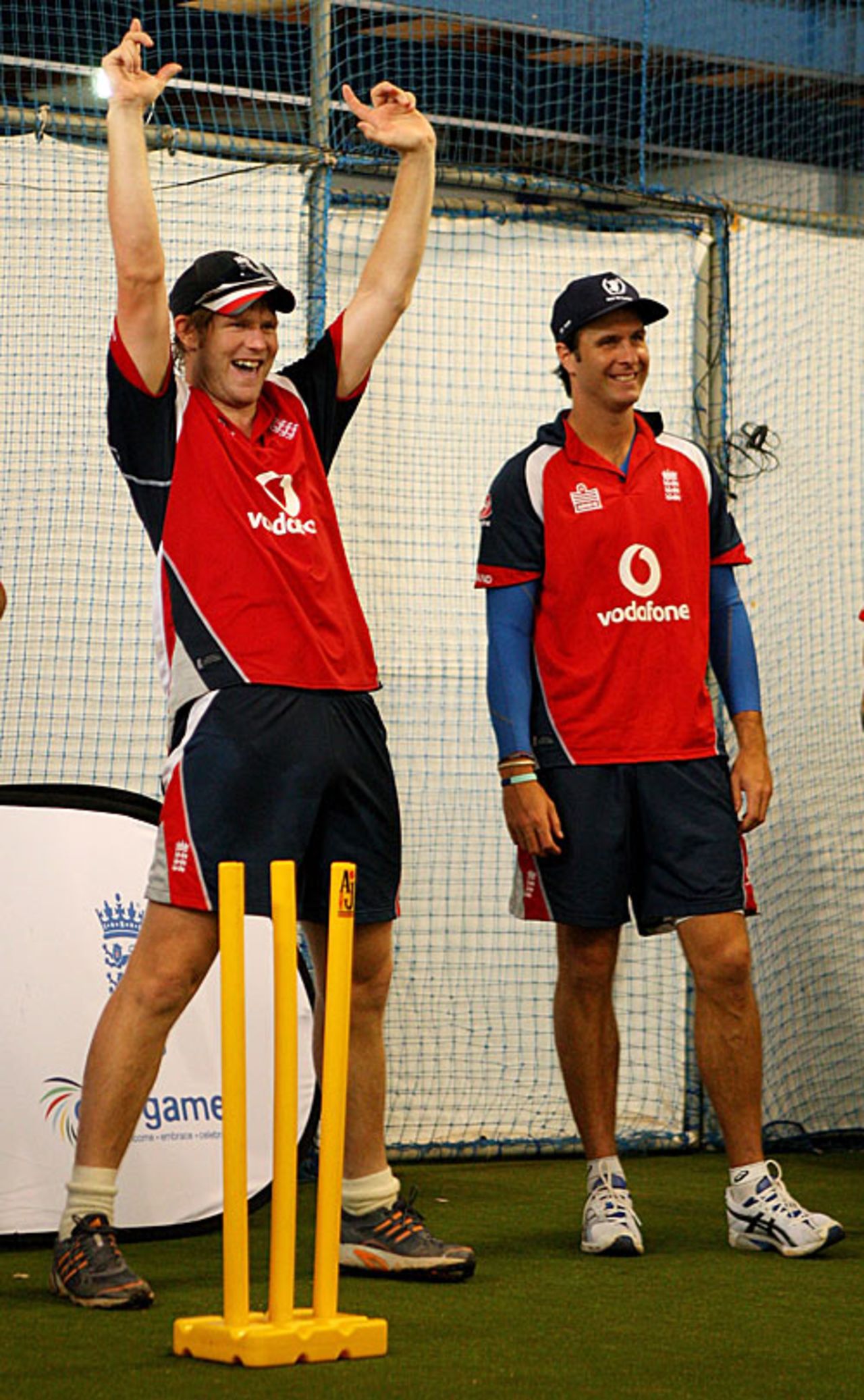 Matthew Hoggard and Michael Vaughan celebrate a wicket during a 'Cricket Against Hunger' programme at Galle, December 15, 2007