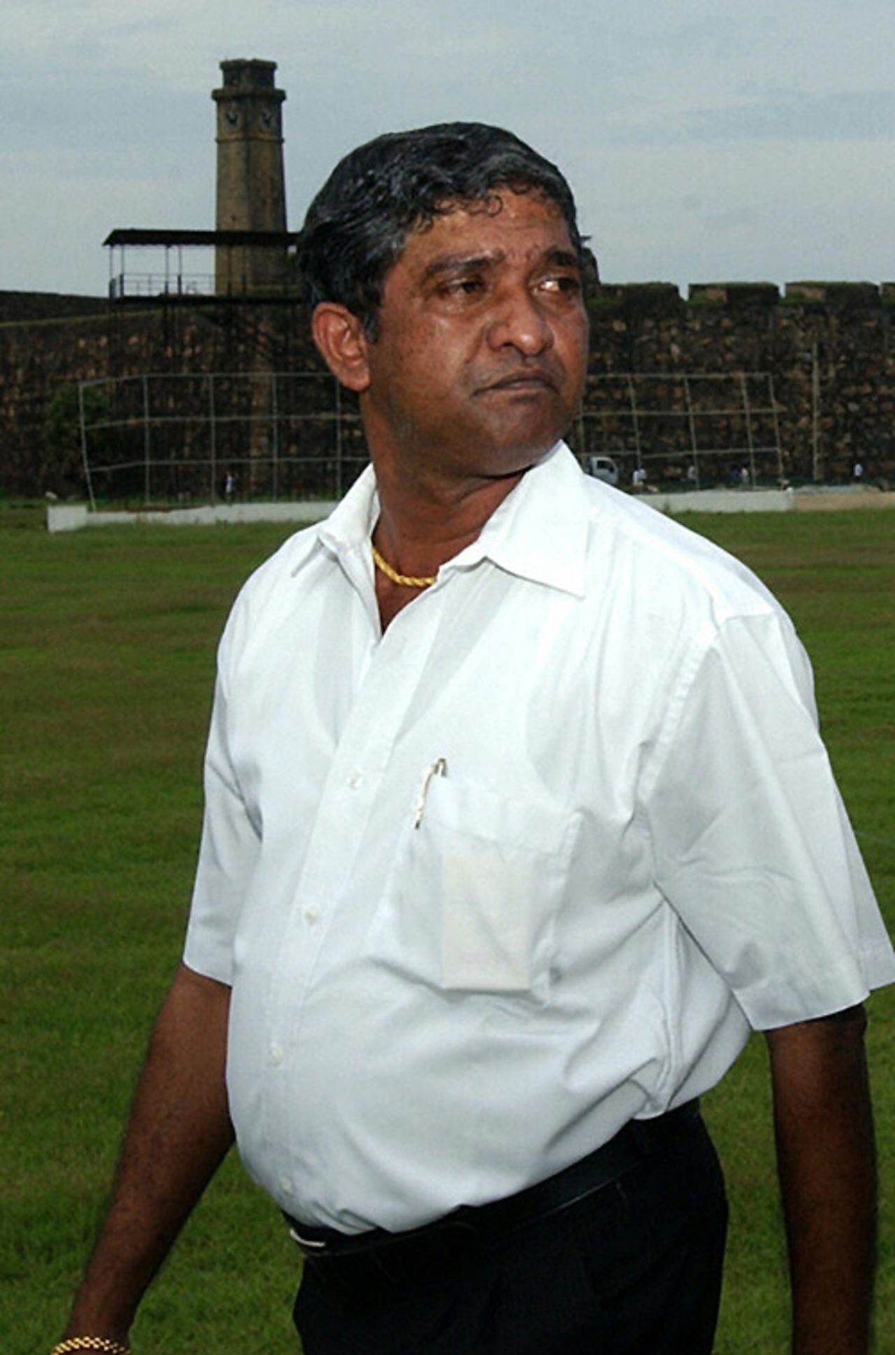 Jayananda Warnaweera inspects Galle International Stadium, April 29, 2005