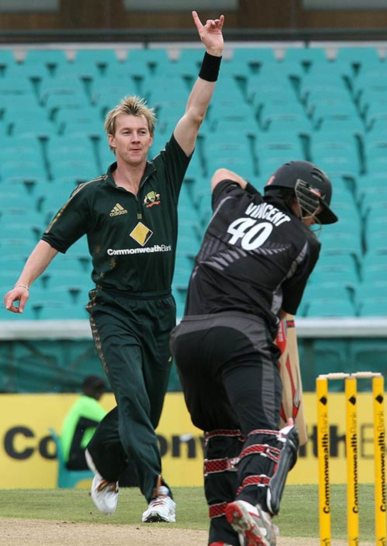 Brett Lee has Lou Vincent caught at slip, Australia v New Zealand, 2nd ODI, Sydney, December 16, 2007