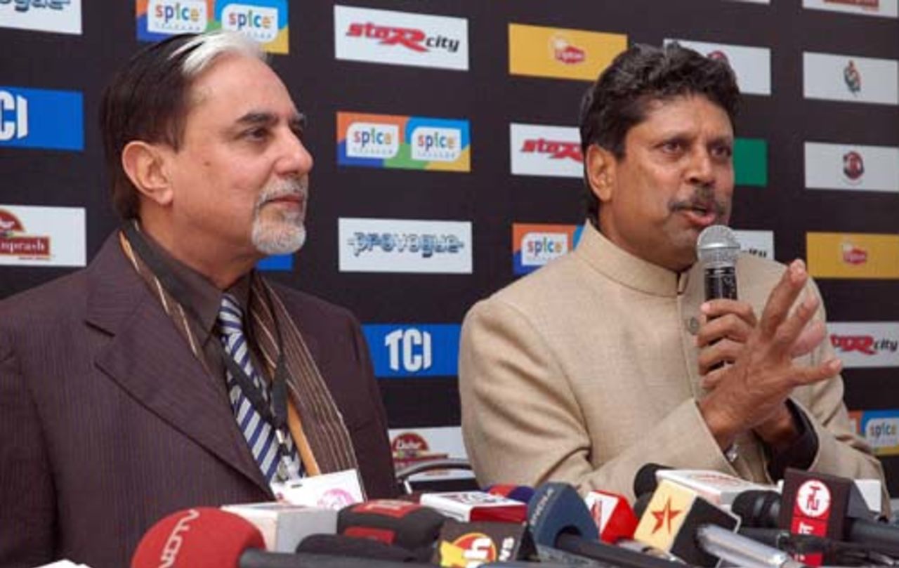 Subhash Chandra and Kapil Dev unveil the Indian Cricket League's future plans, Panchkula, December 16, 2007 
