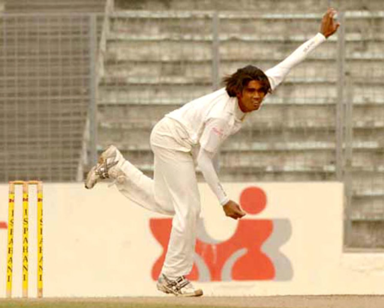 Mahbubul Alam picked up three wickets in Barisal's first innings, Dhaka v Barisal, National Cricket League, 3rd day, Fatullah, December 16, 2007
